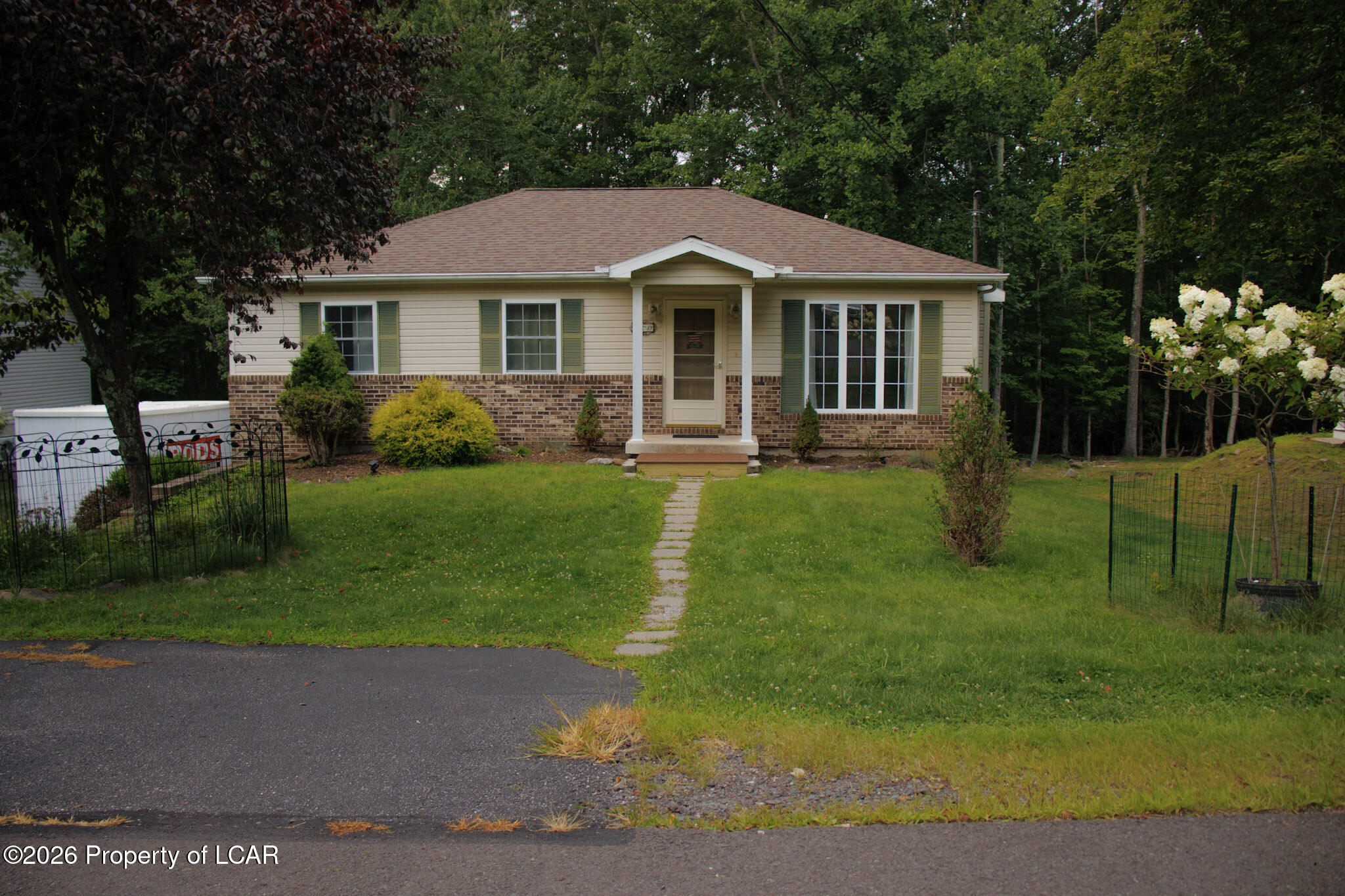 120 Beaver Slide Drive — photo