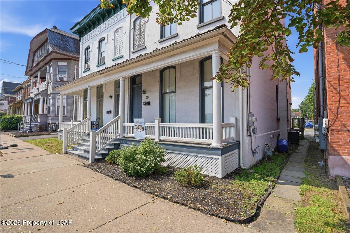 90 W Ross Street — photo