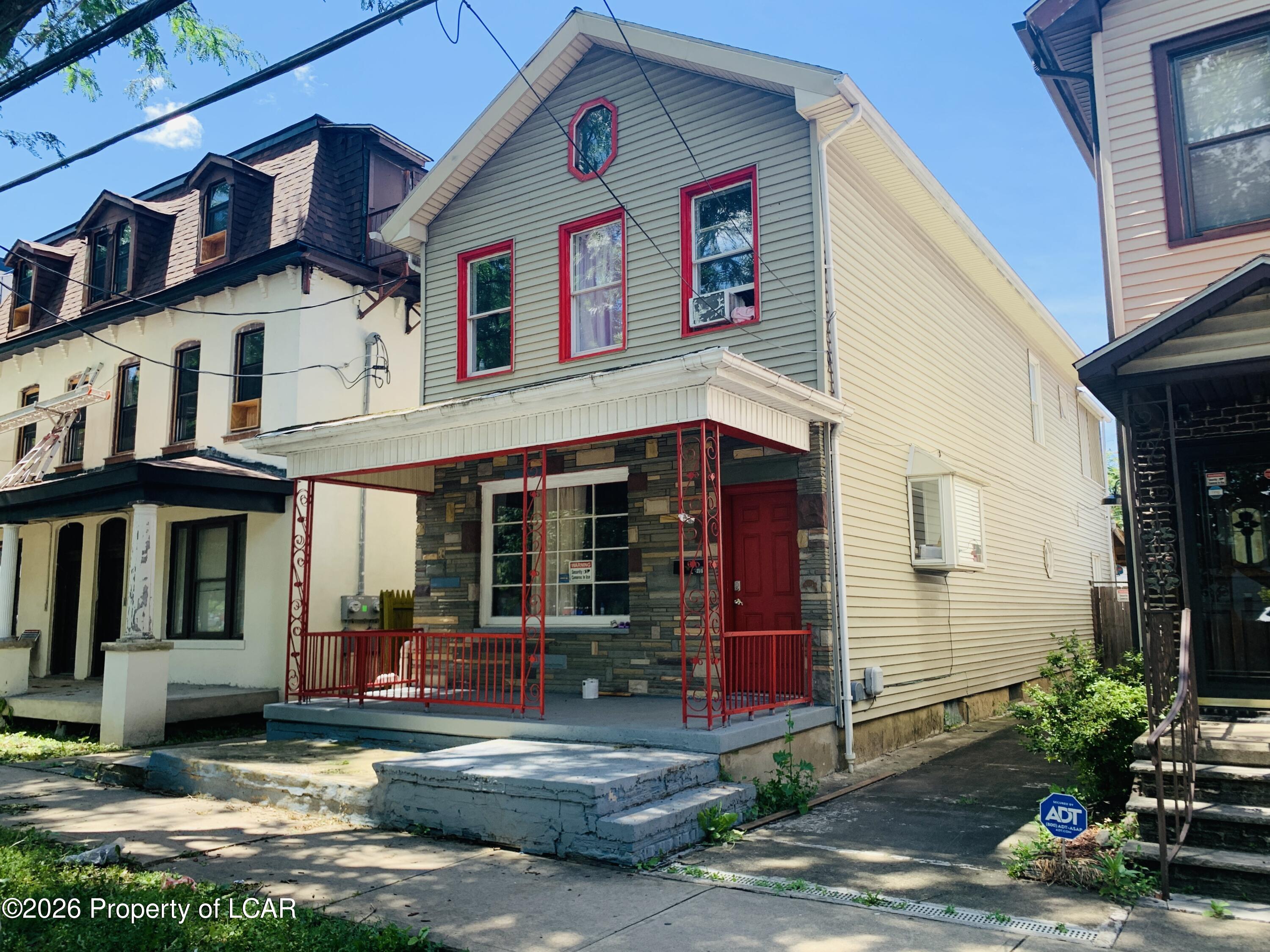 275 S Washington Street — photo