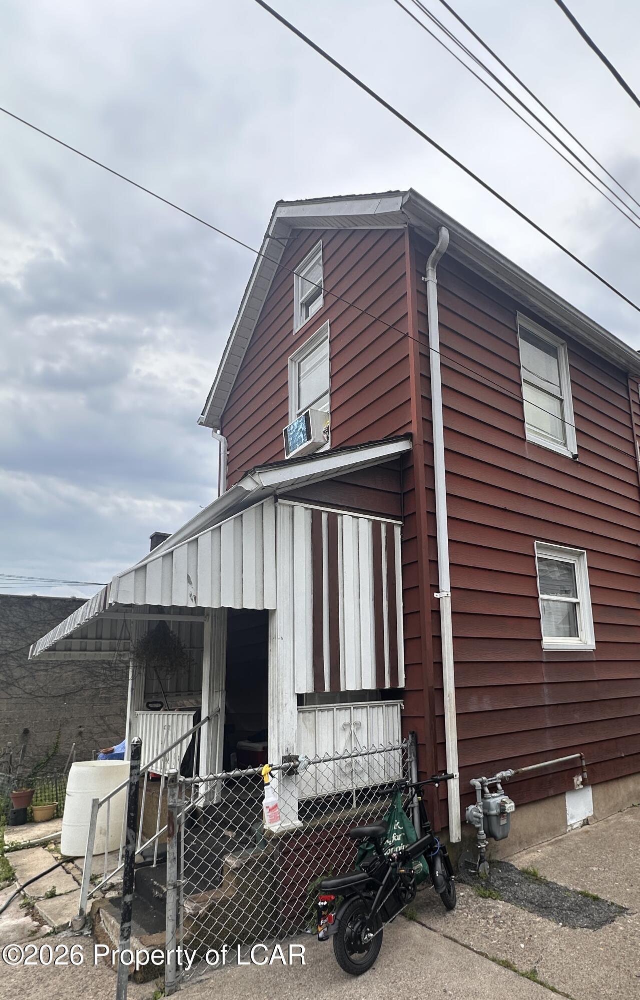 18 E Tamarack Street, Hazleton, PA 18201 — photo 2