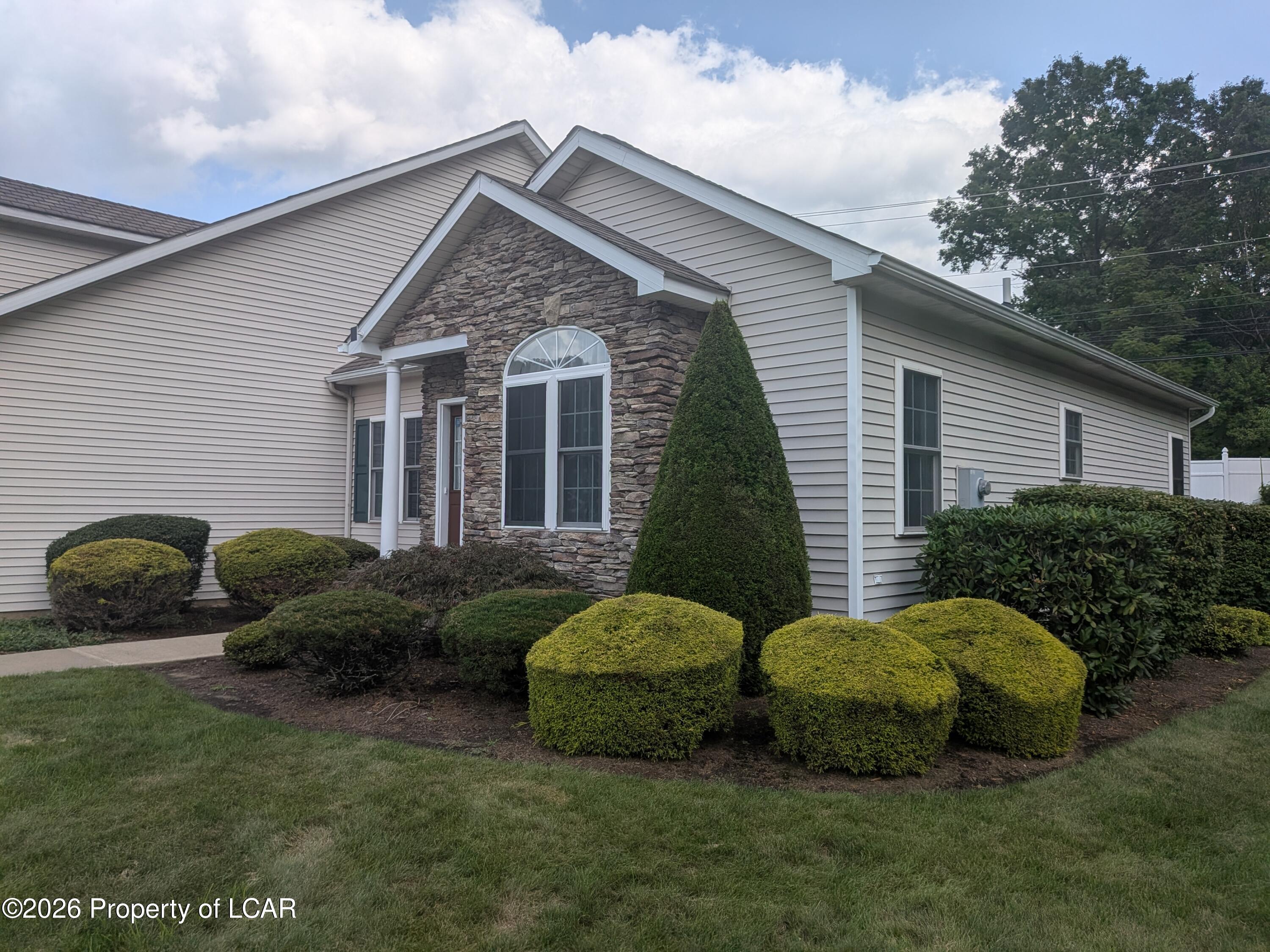 45 Somerset Drive — photo