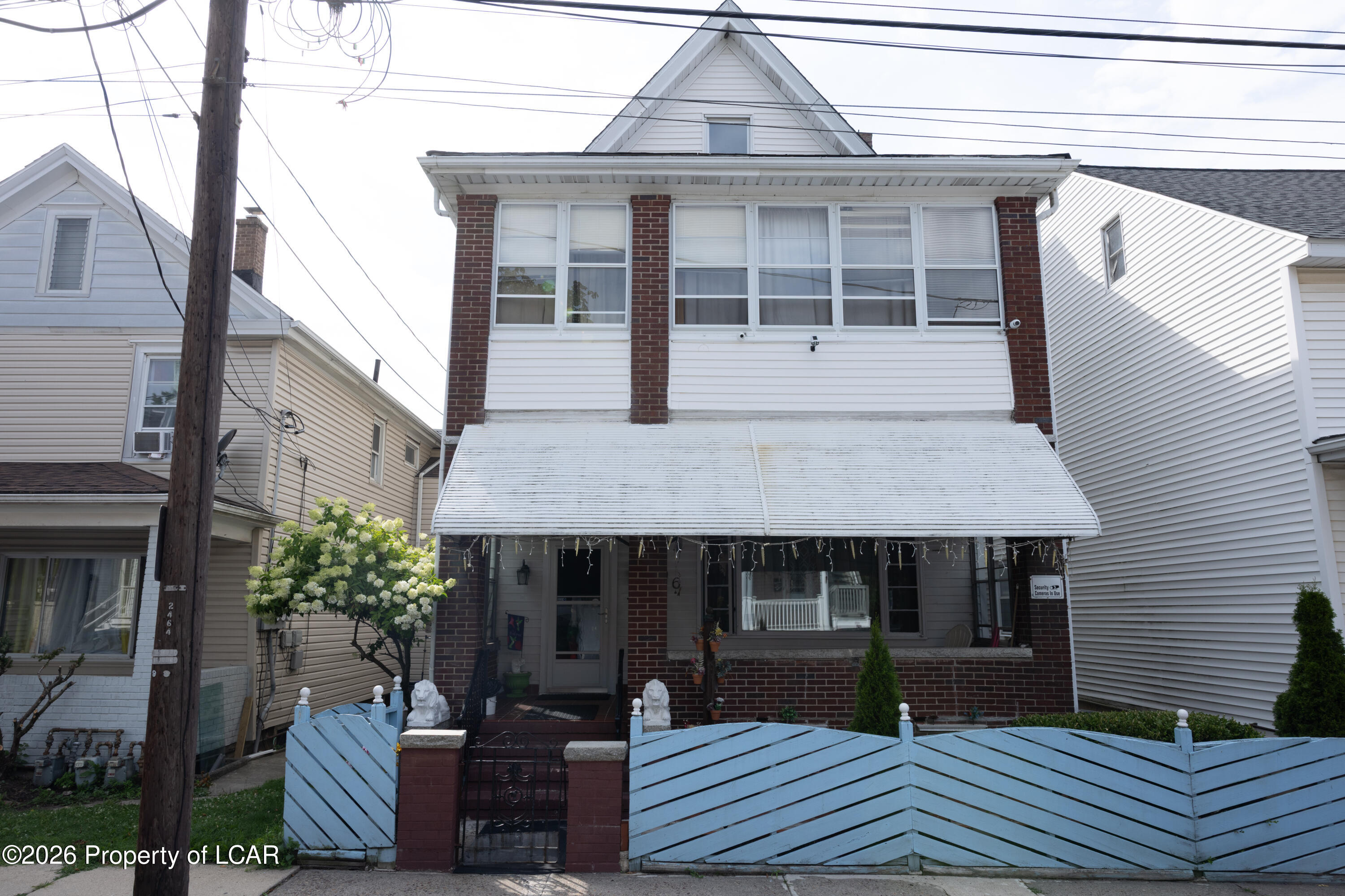 106 S Laurel Street — photo