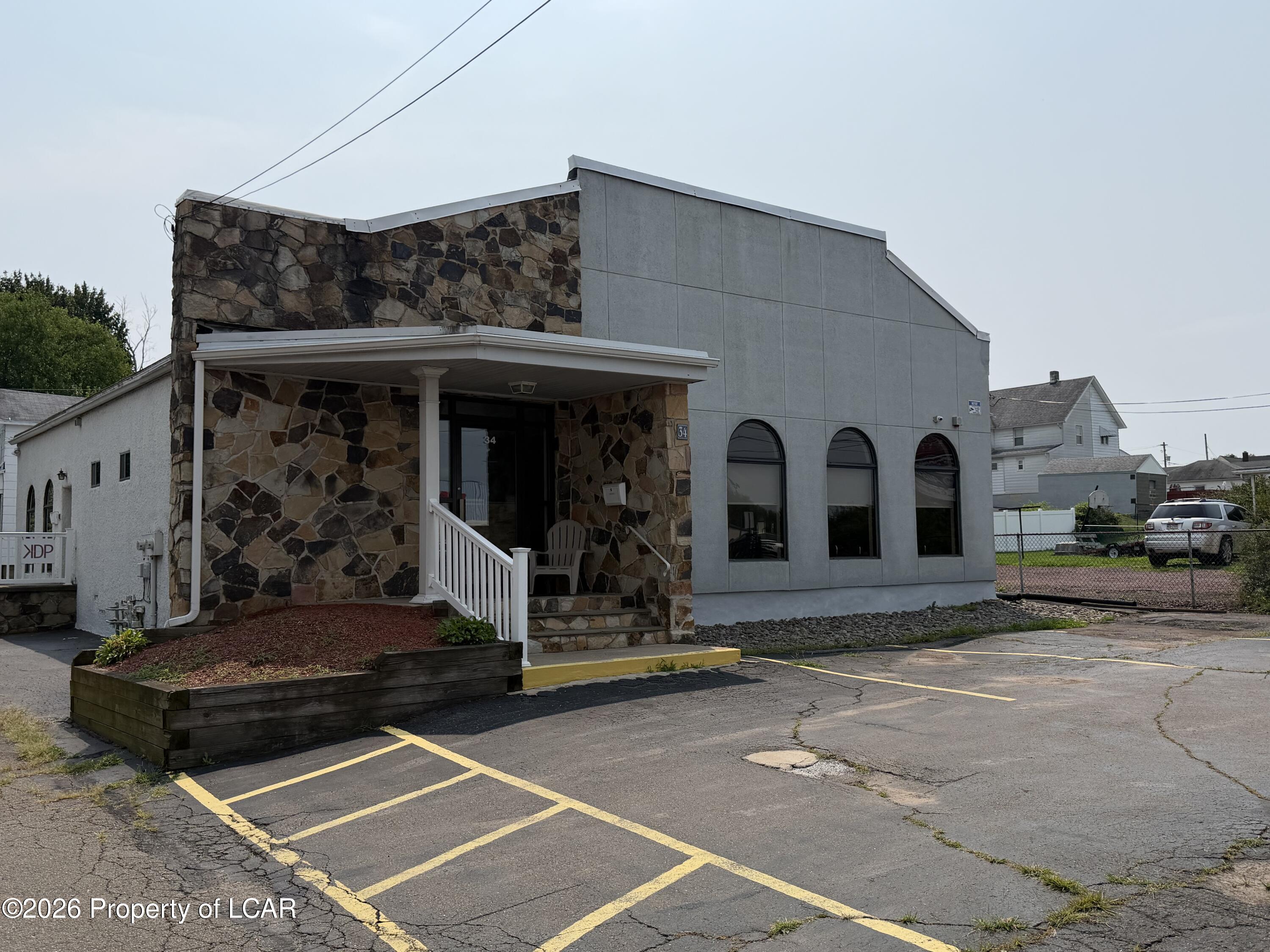 34 N River Street — photo