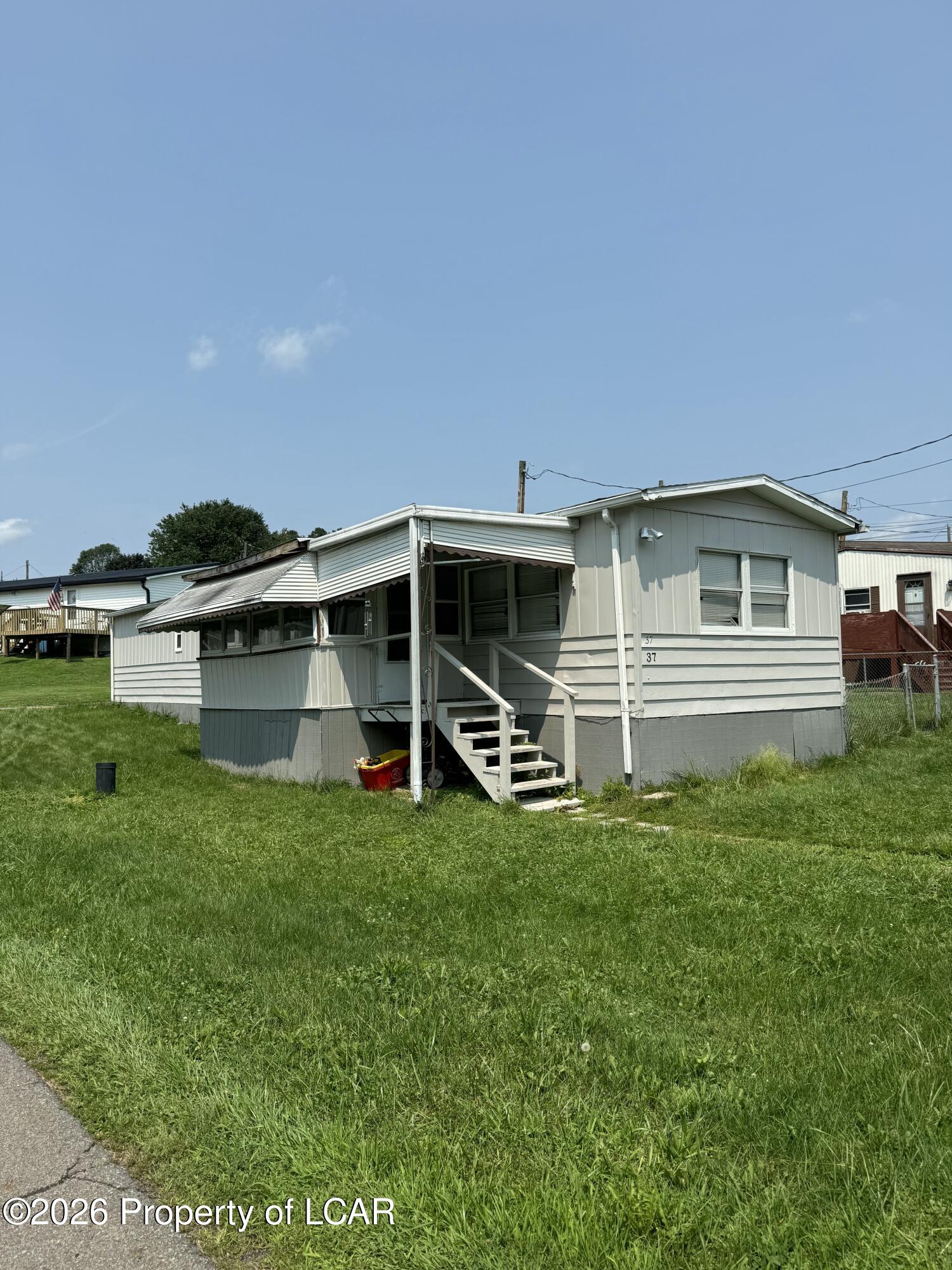37 Cardinal Circle — photo