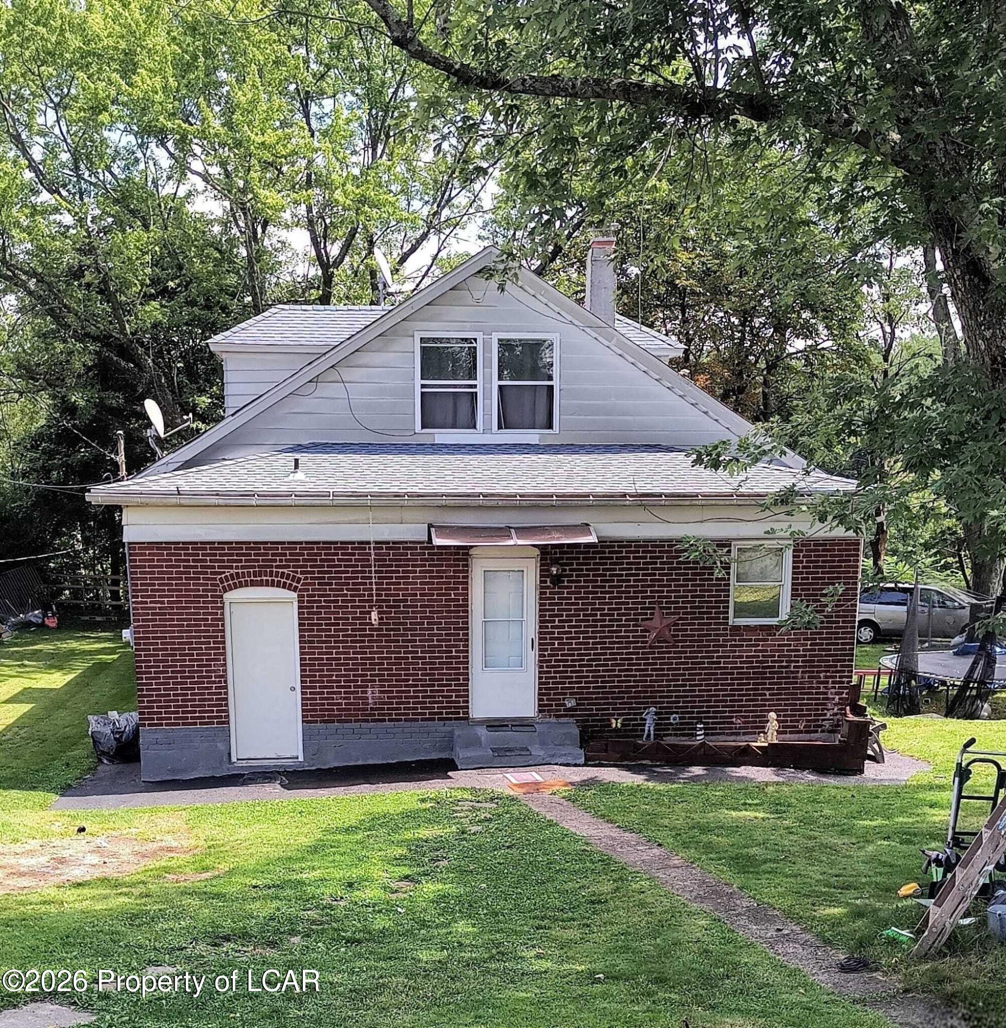722 Tamaqua Street — photo