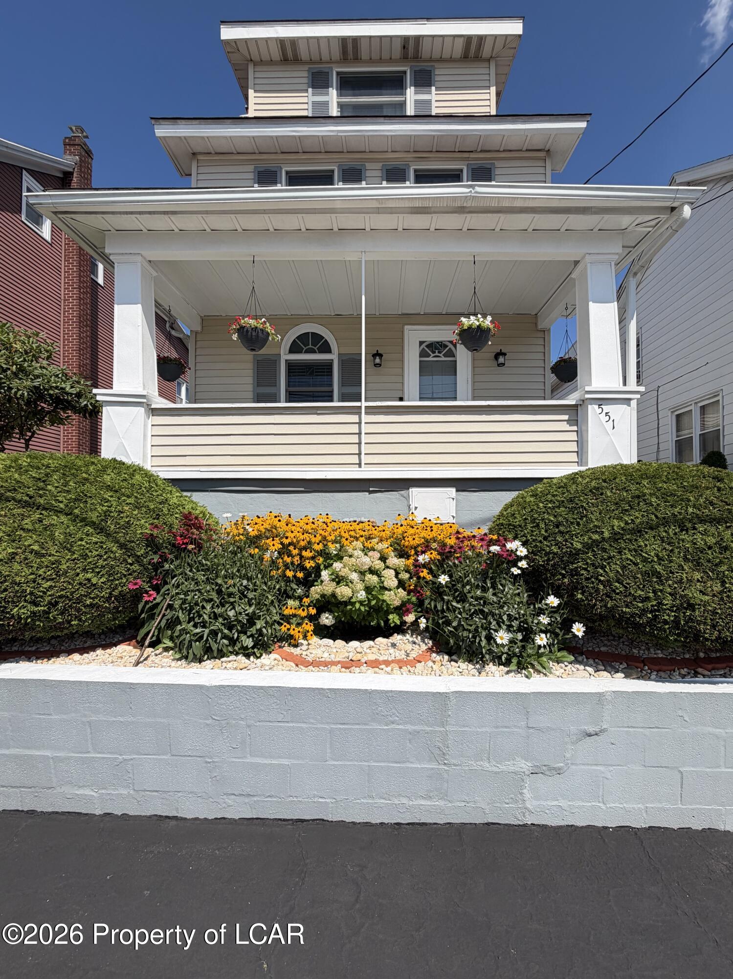551 Garfield Street — photo