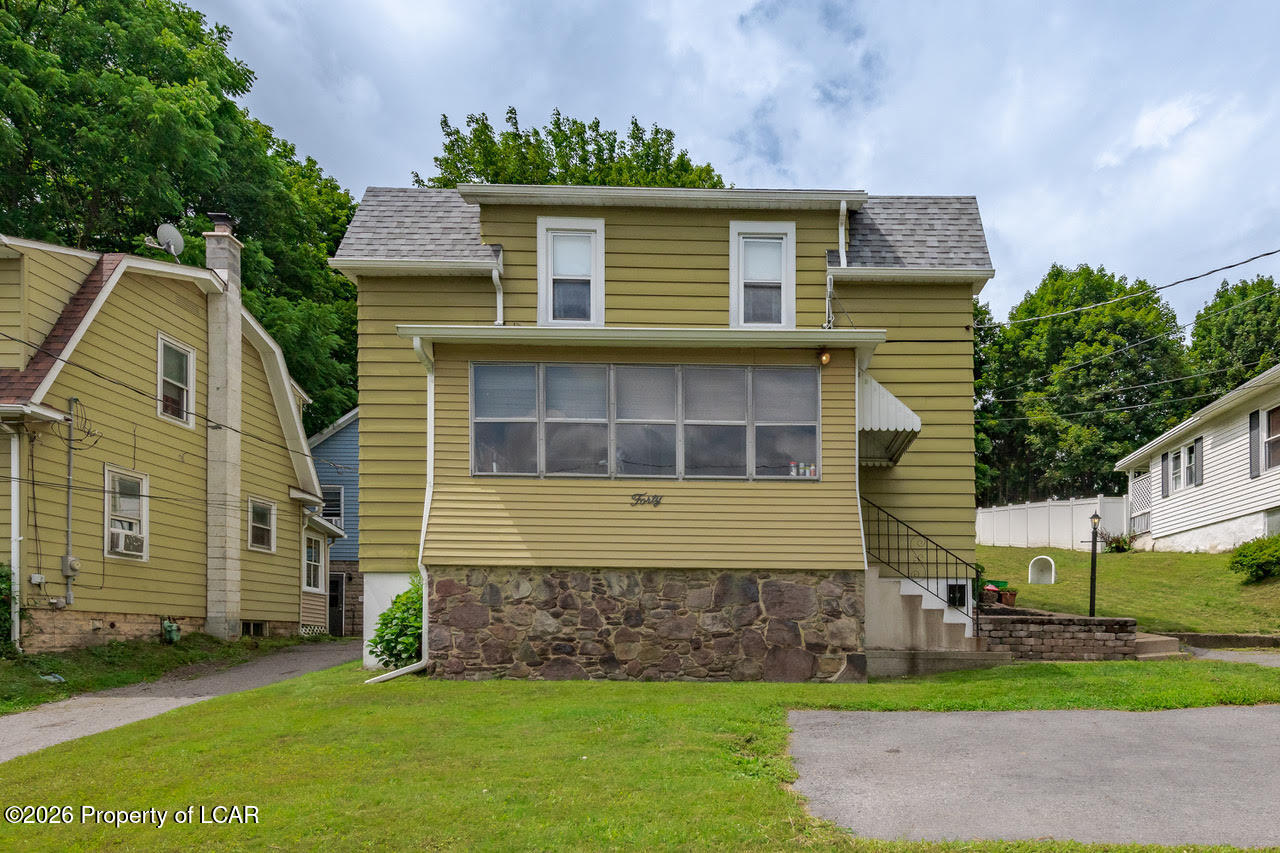 40 Harris Hill Road — photo