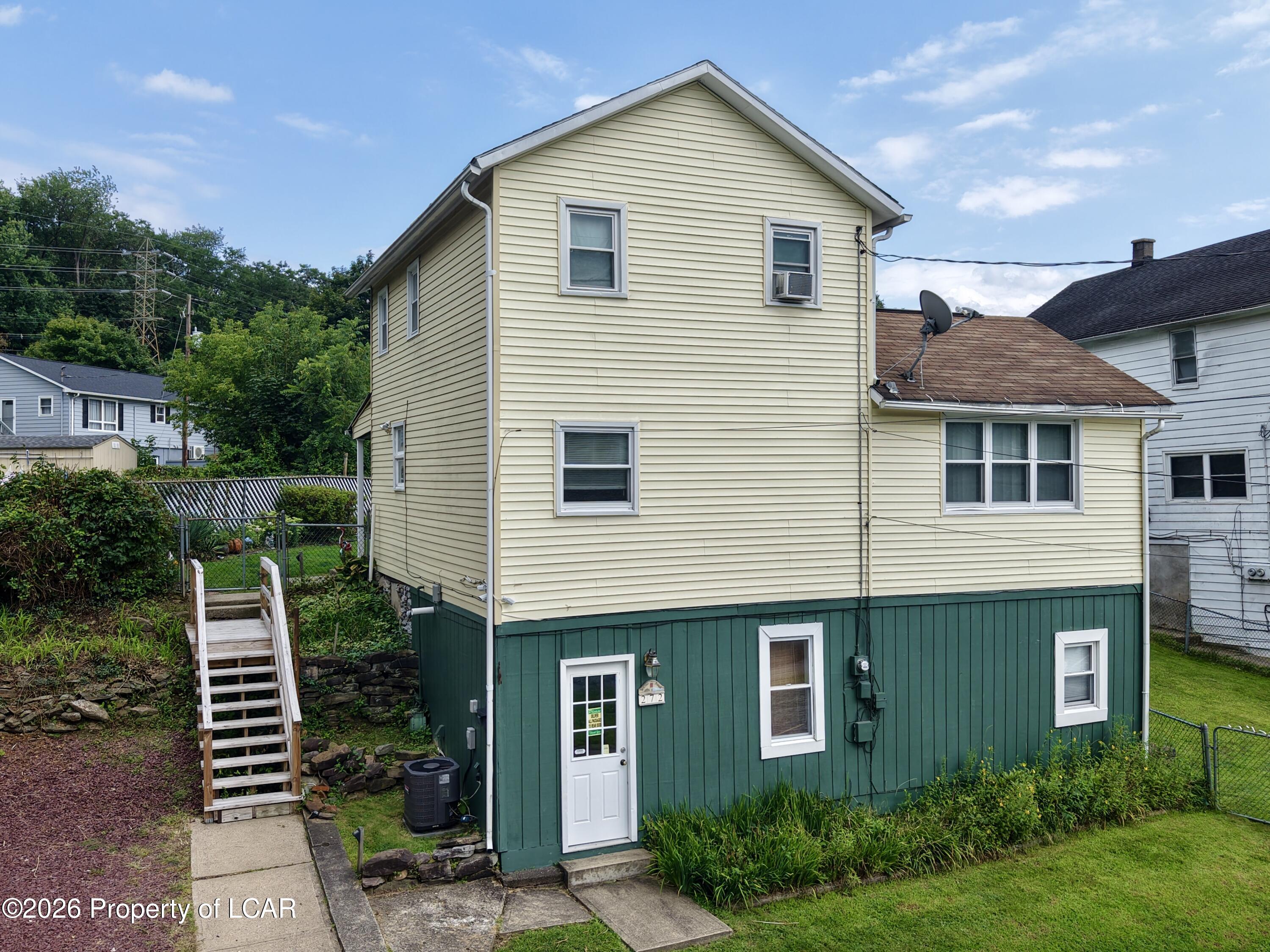 272 Vine Street — photo