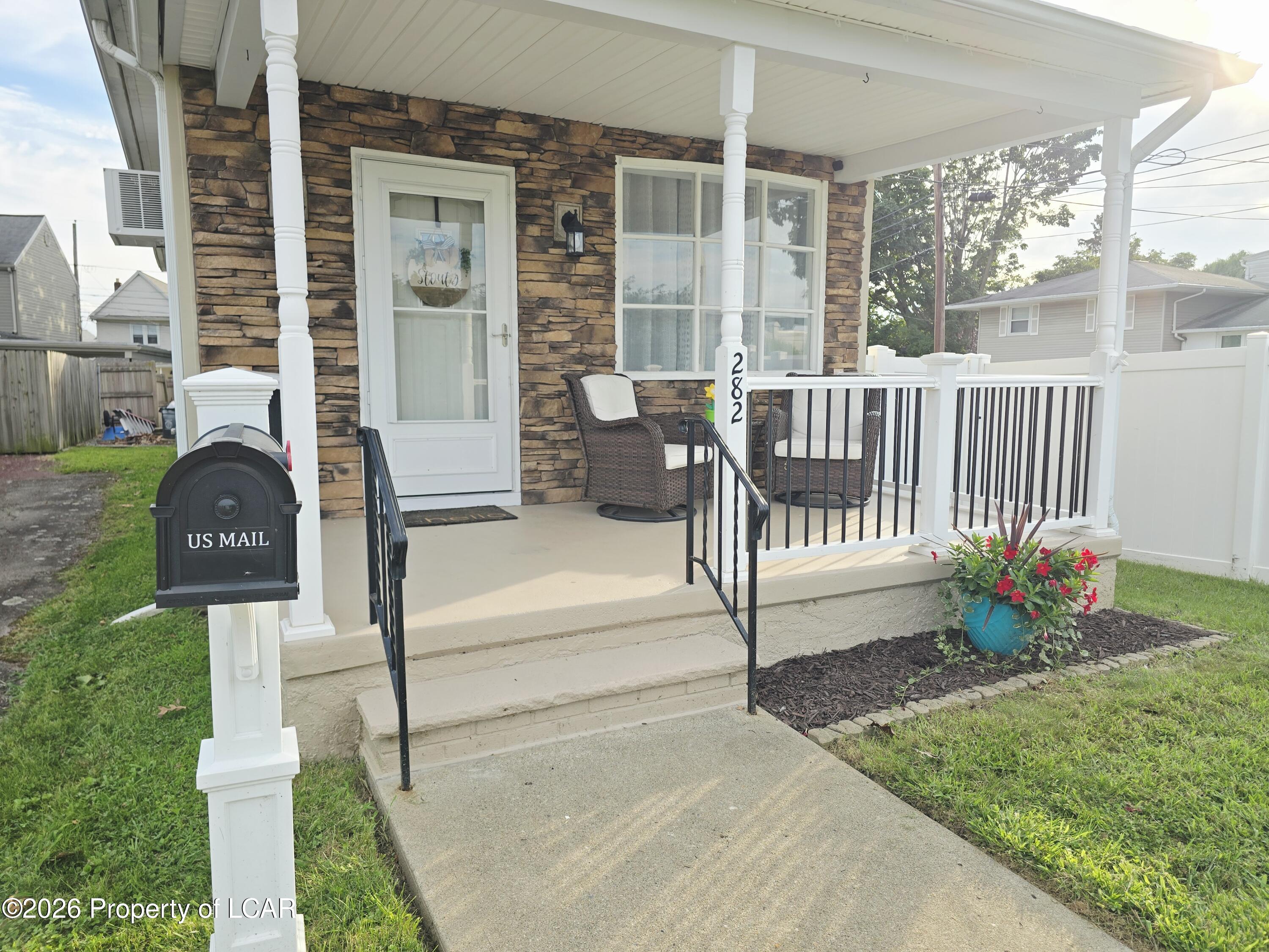 282 Riverside Drive, Wilkes-Barre, PA 18702 — photo 3