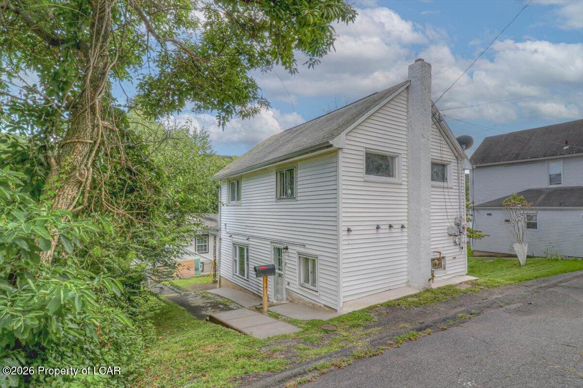 606 Meadow Avenue Rear — photo