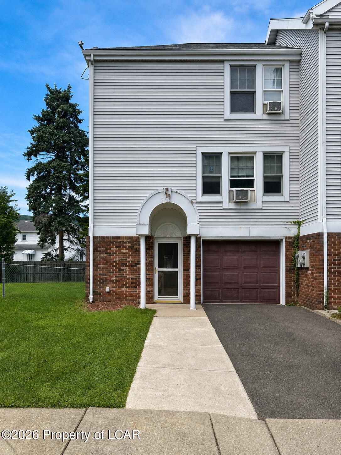 19 Lionel Drive — photo