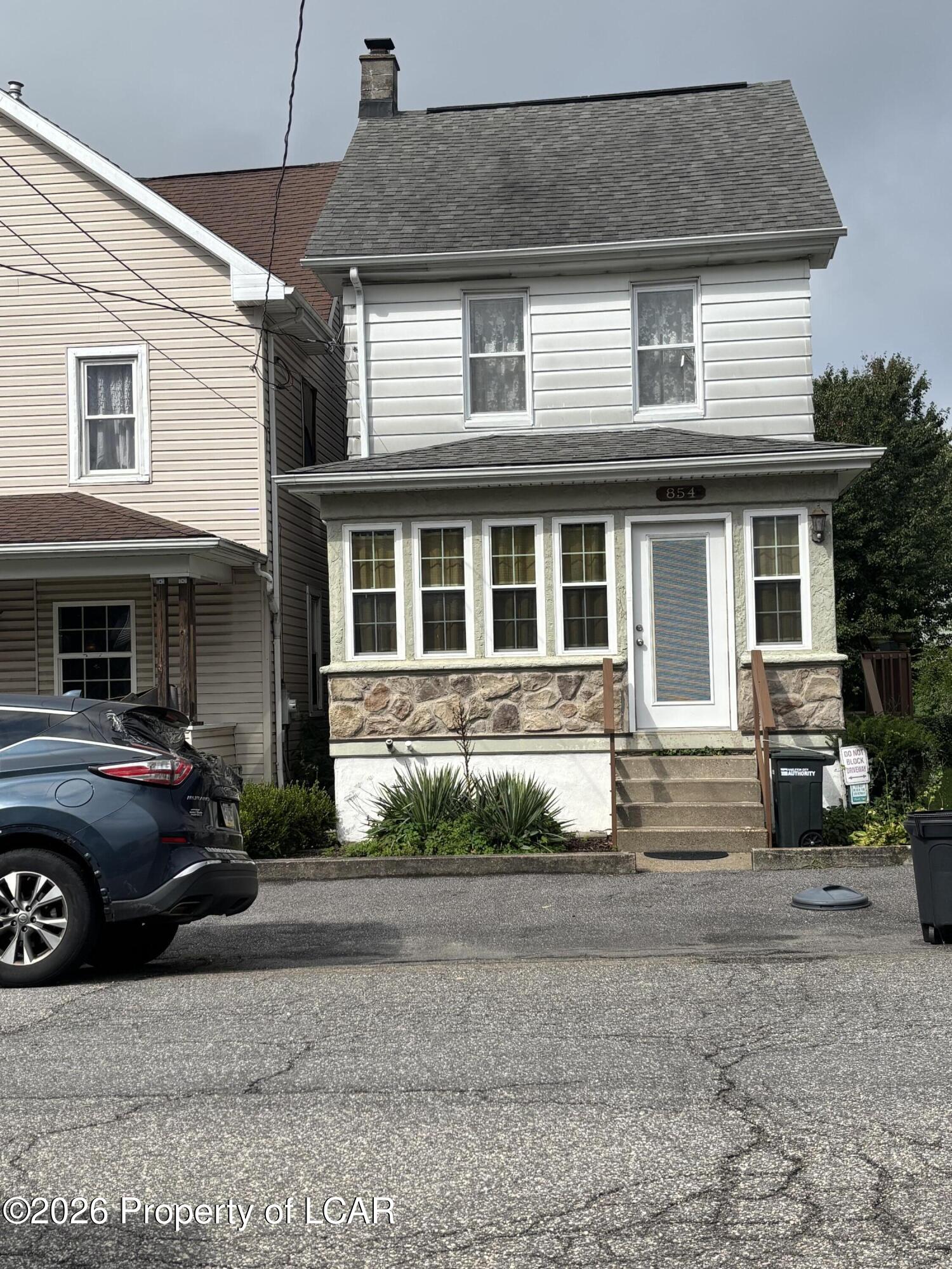 854 N James Street — photo