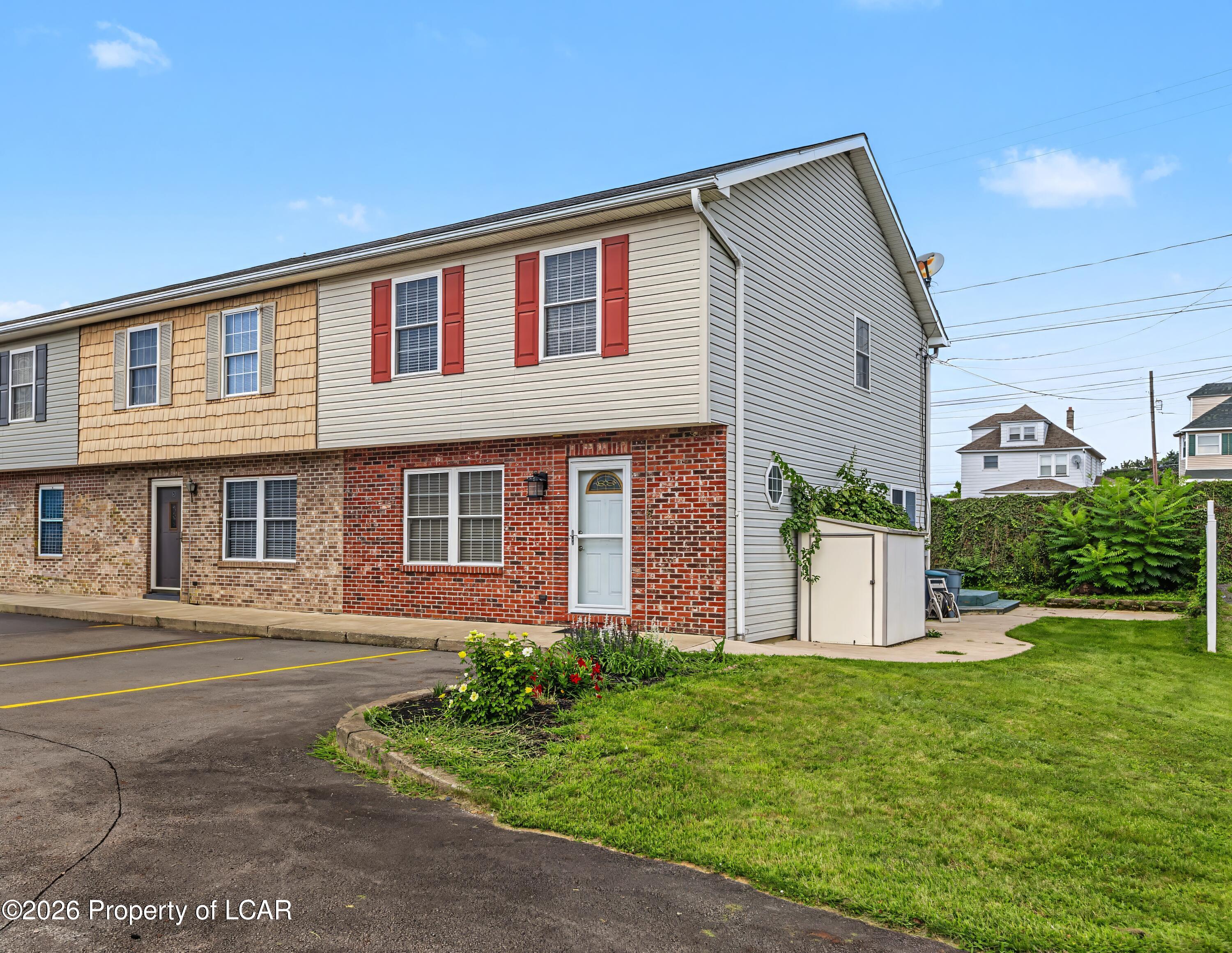 100 E Newport Street — photo