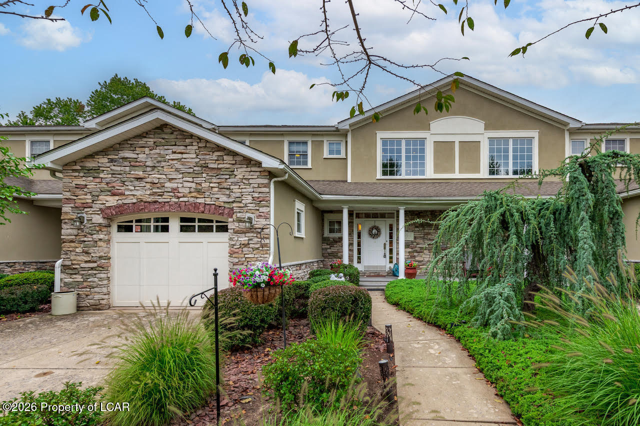 11 Insignia Drive — photo