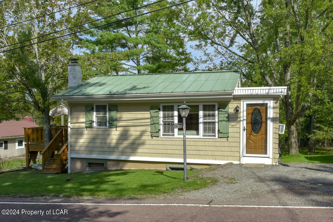 308 Carpenter Road — photo