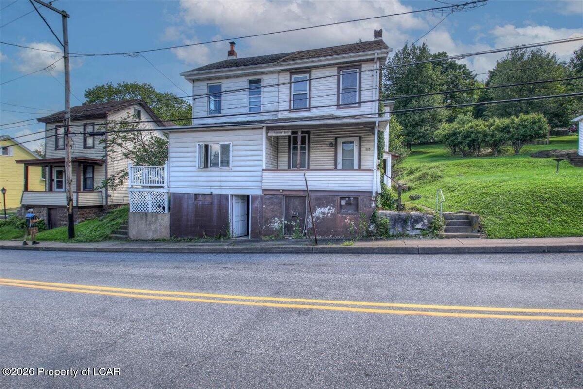 223 Hudsondale Street — photo