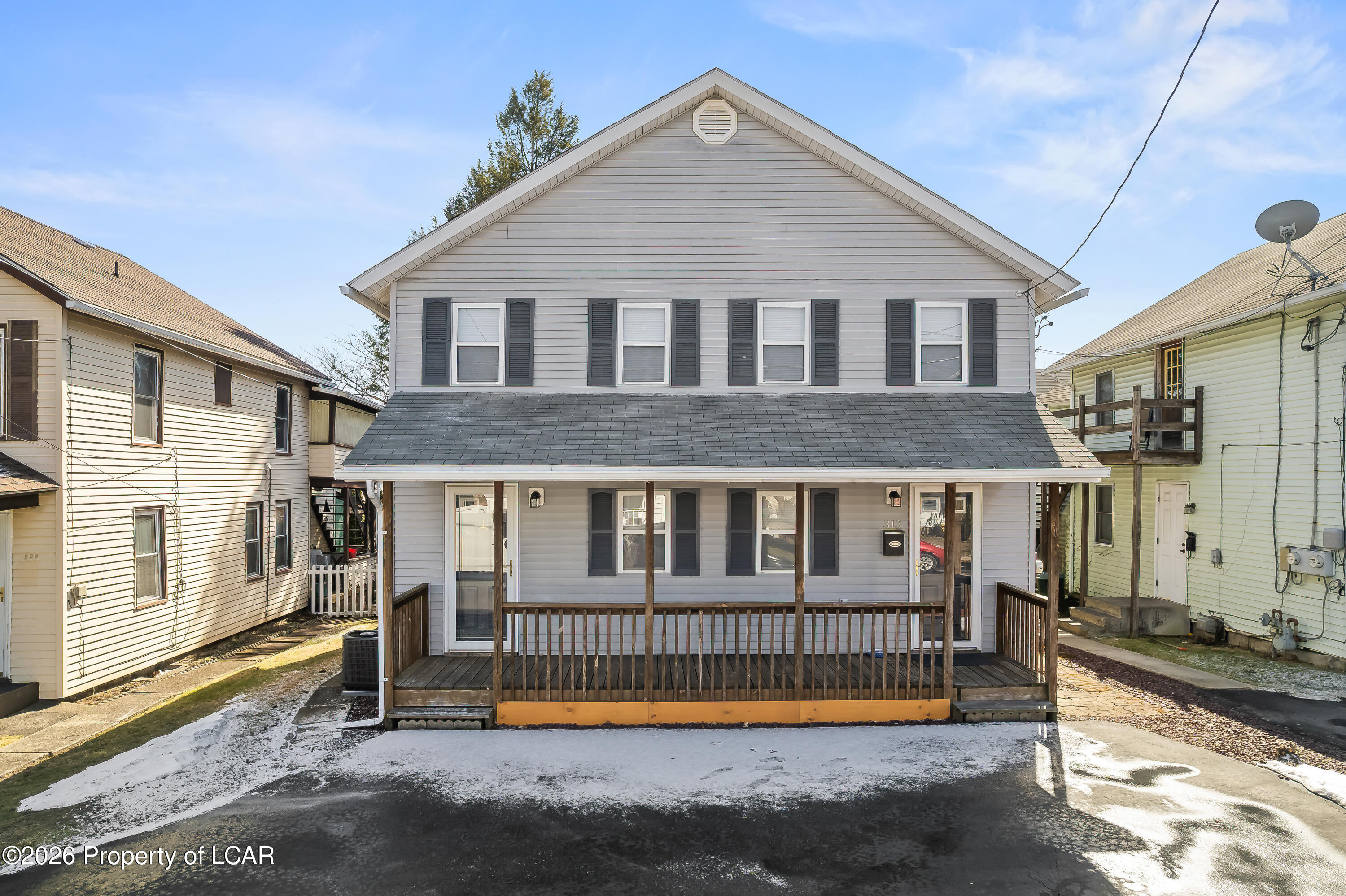 313 Damon Street — photo