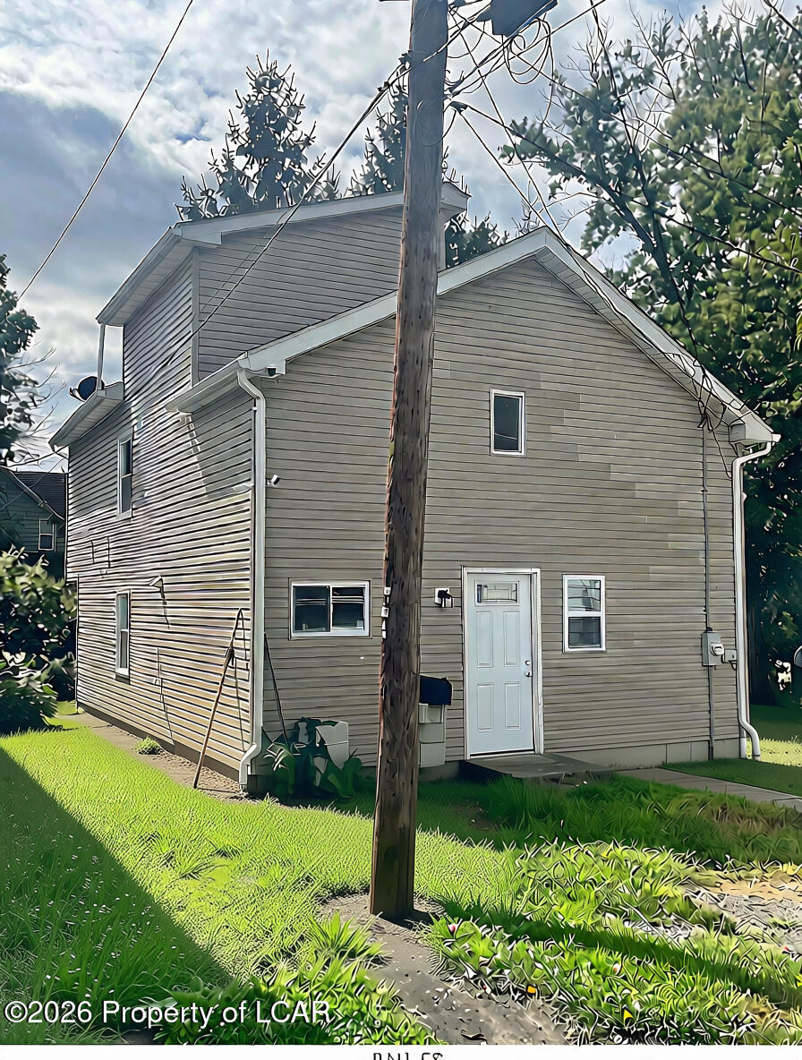 9 1/2 Cherry Avenue — photo
