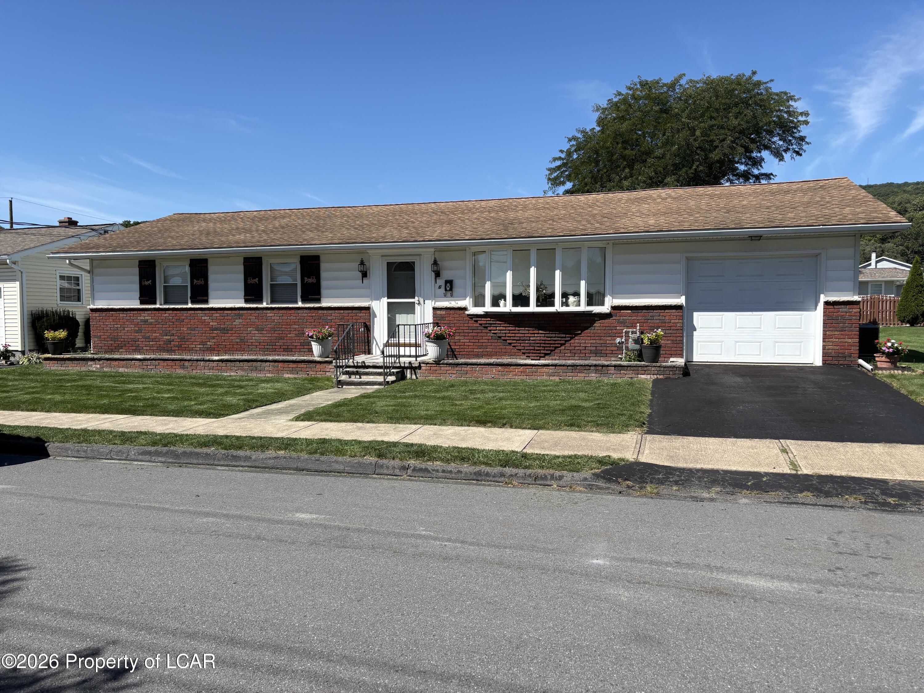 6 Jay Street — photo