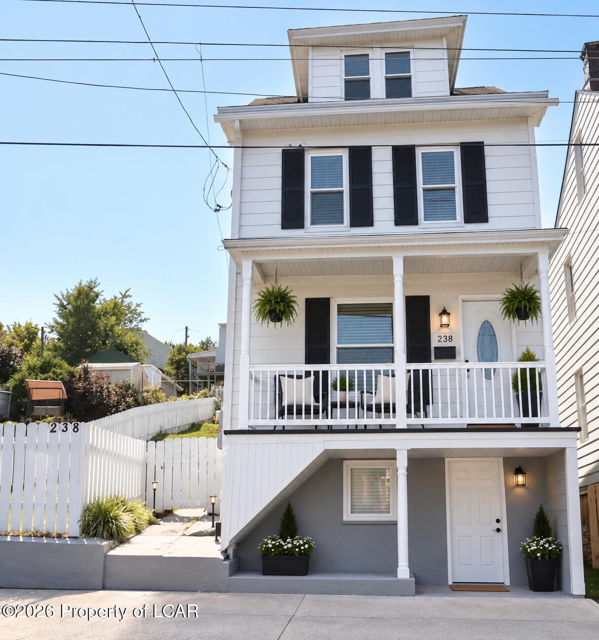 238 Broad Street — photo