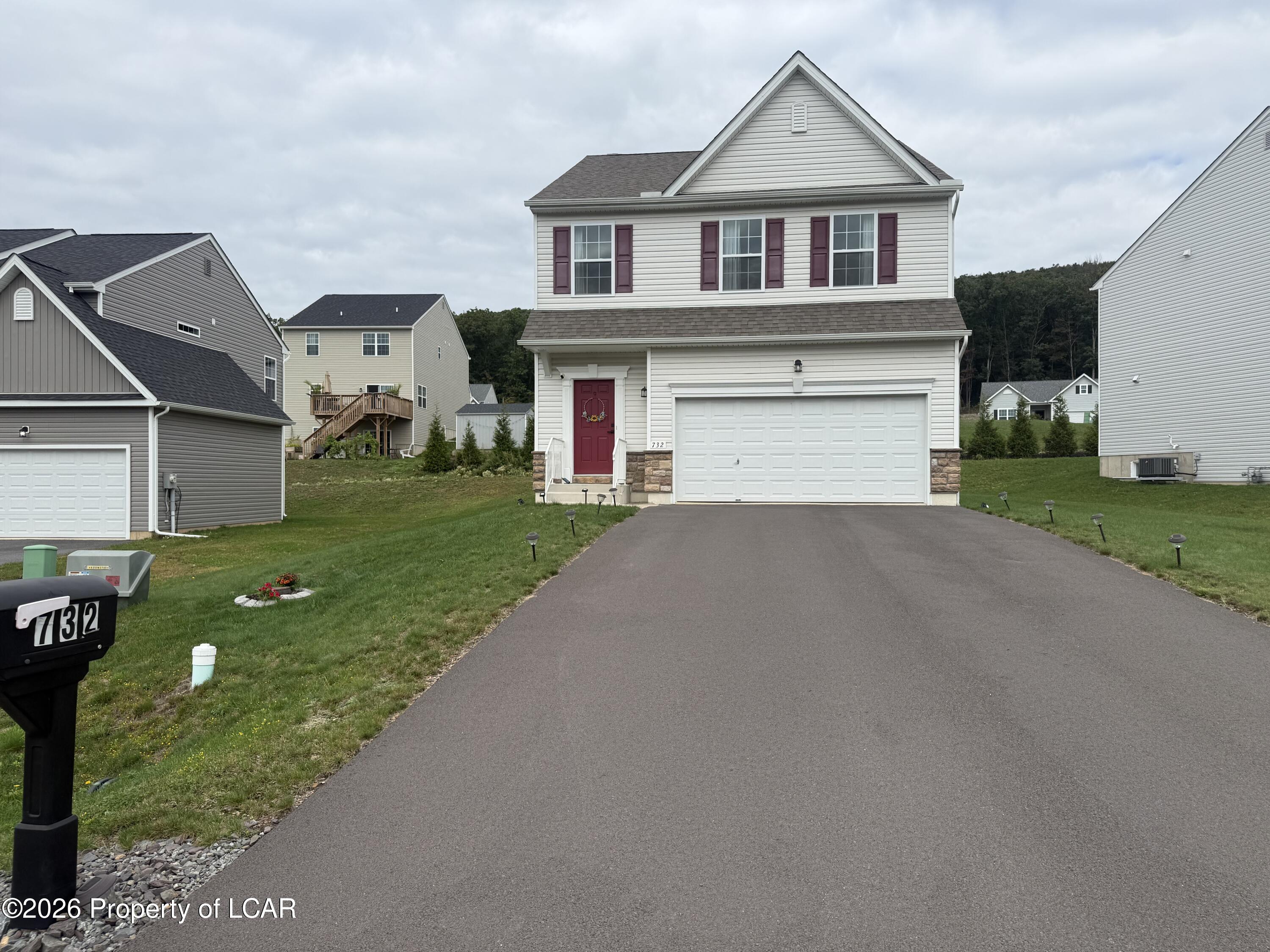 732 Quarry Road — photo