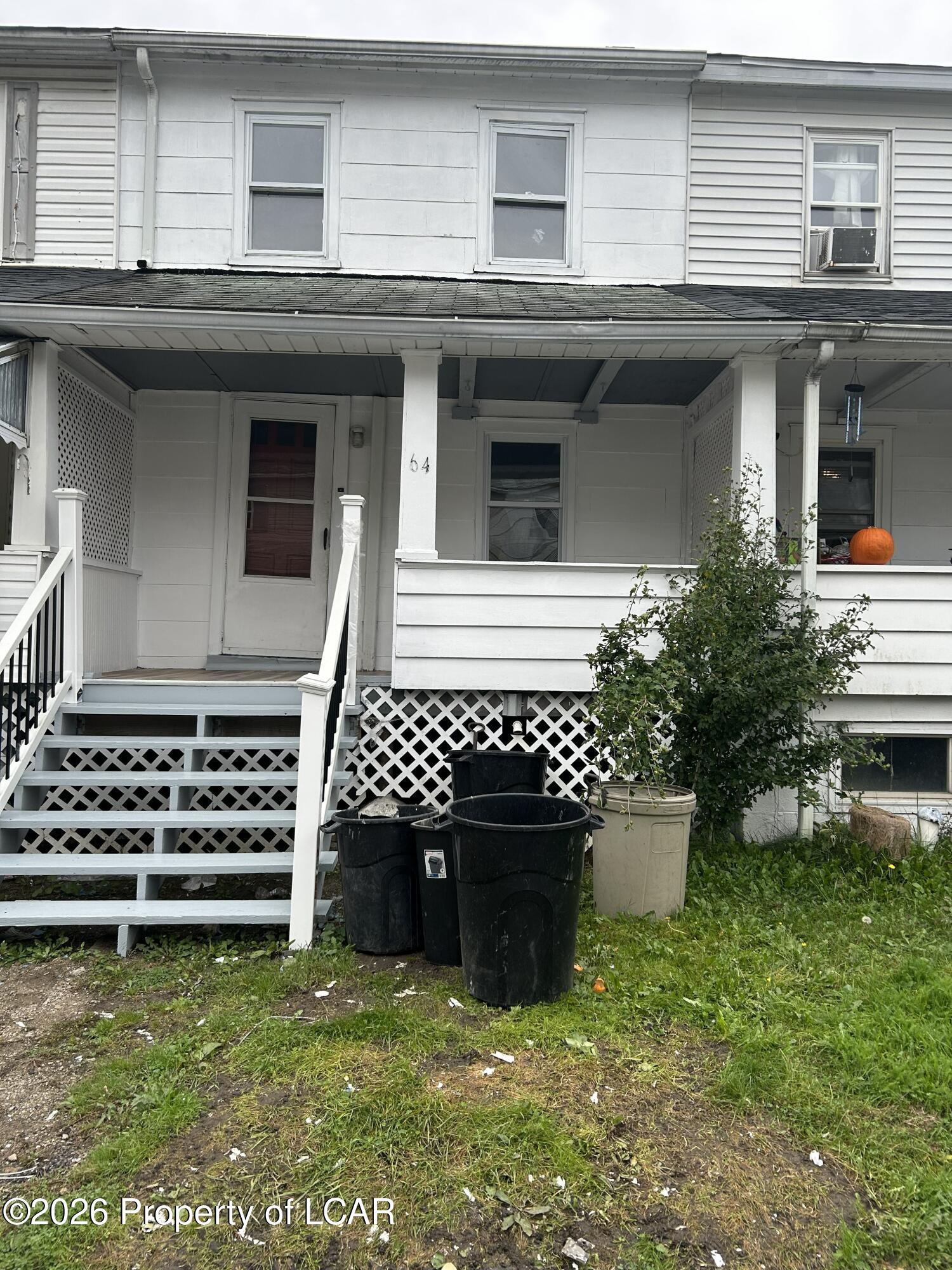 64 Spartan Circle — photo
