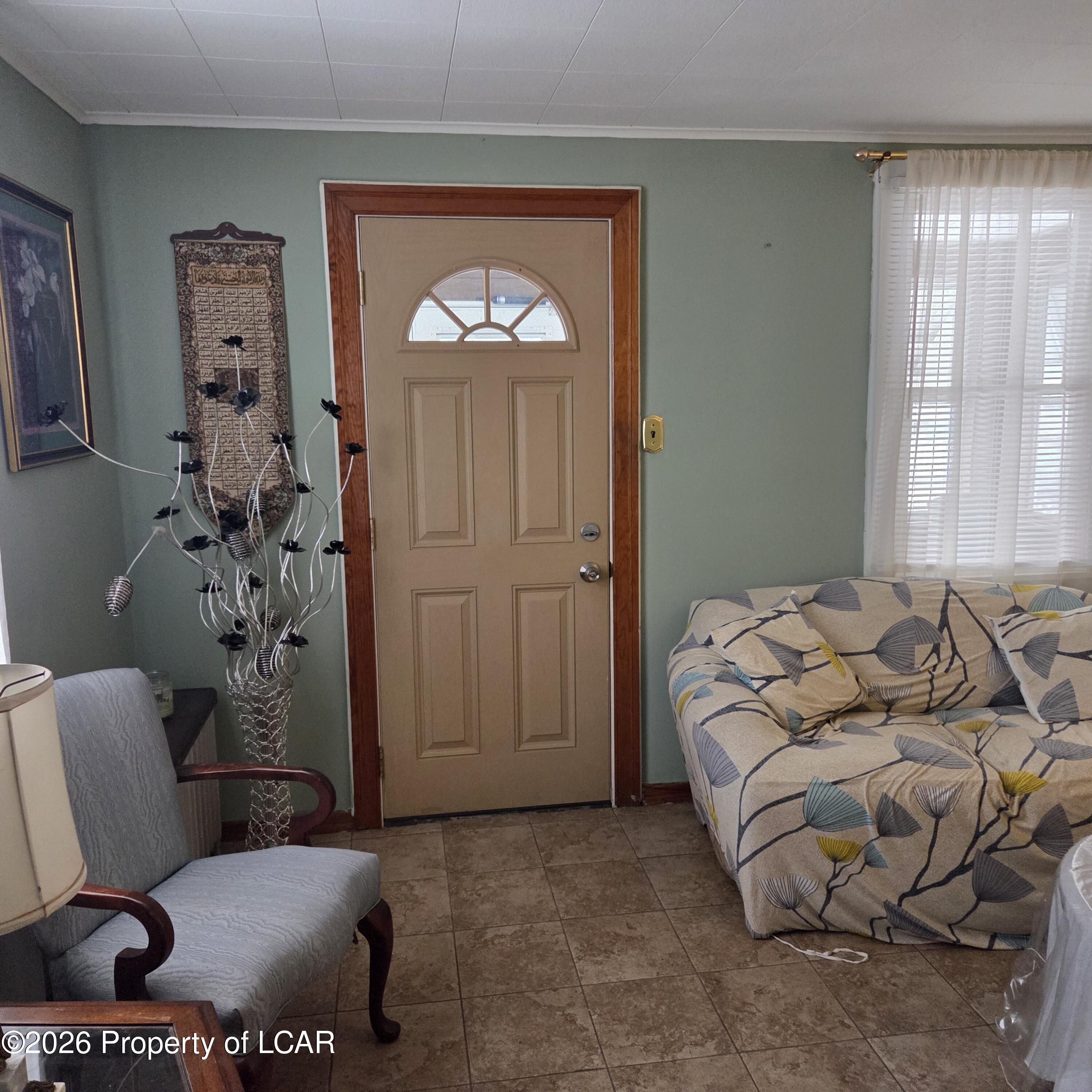 202 VanLoon Street — photo