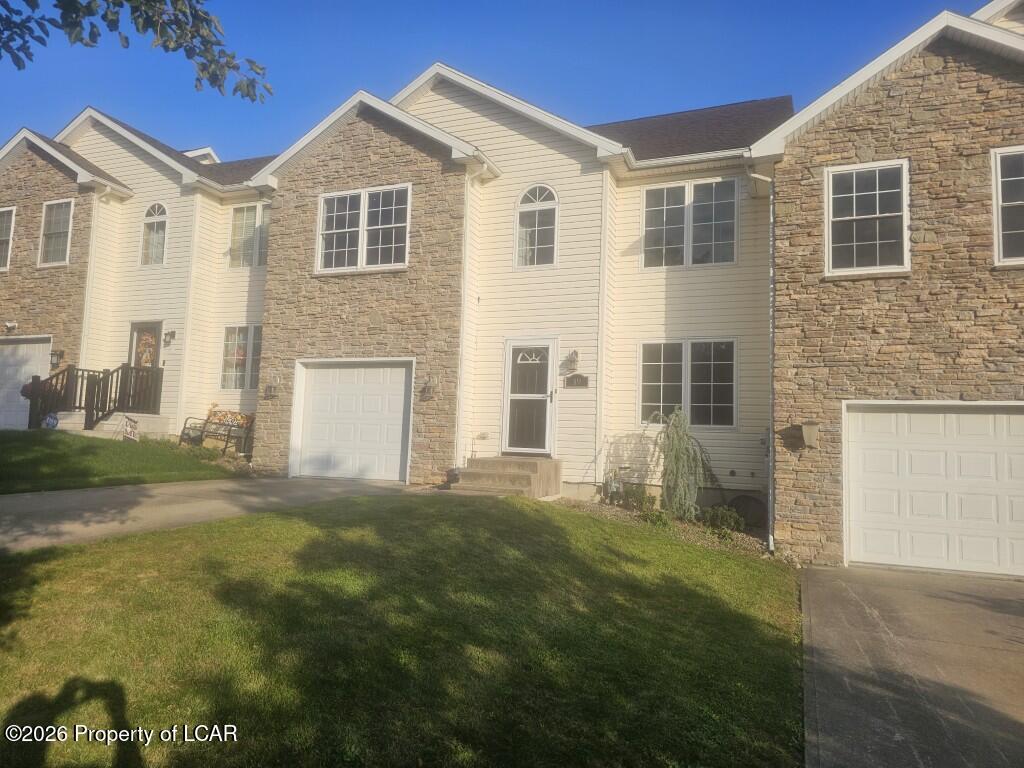 19 Kyra Way — photo