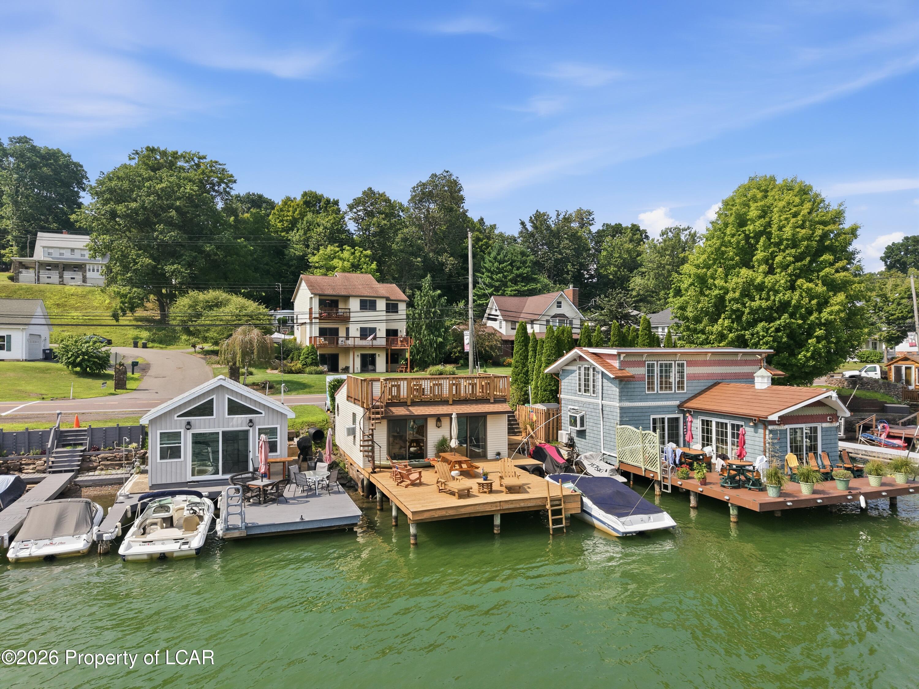 1428 Lakeside Drive — photo