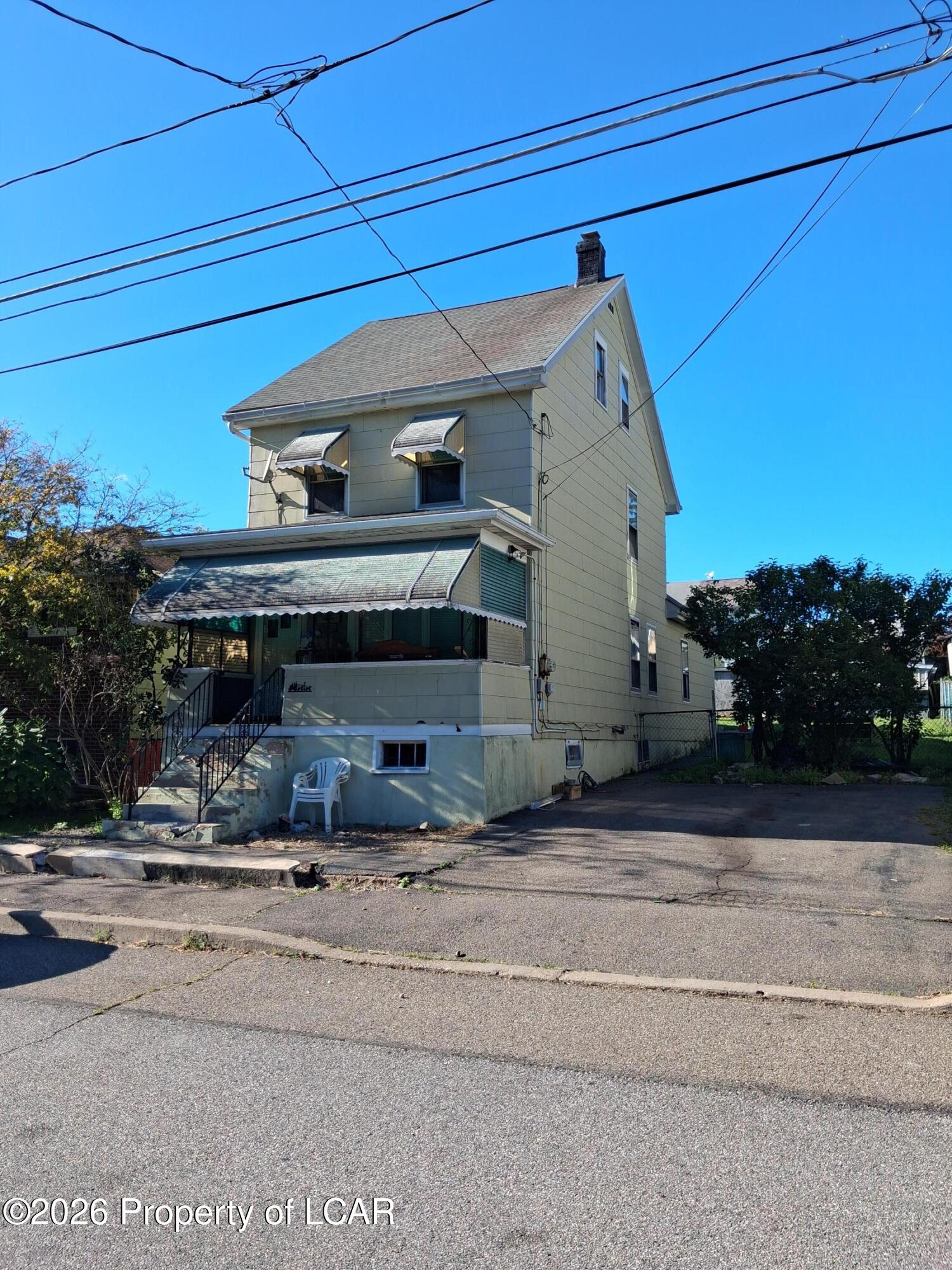 539 Ridge Avenue — photo