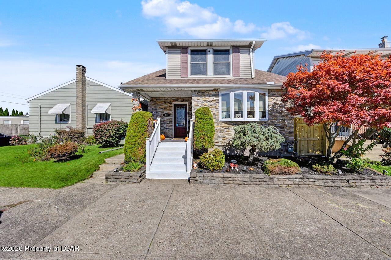 405 Carleton Avenue, Hazleton, PA 18201 — photo 3