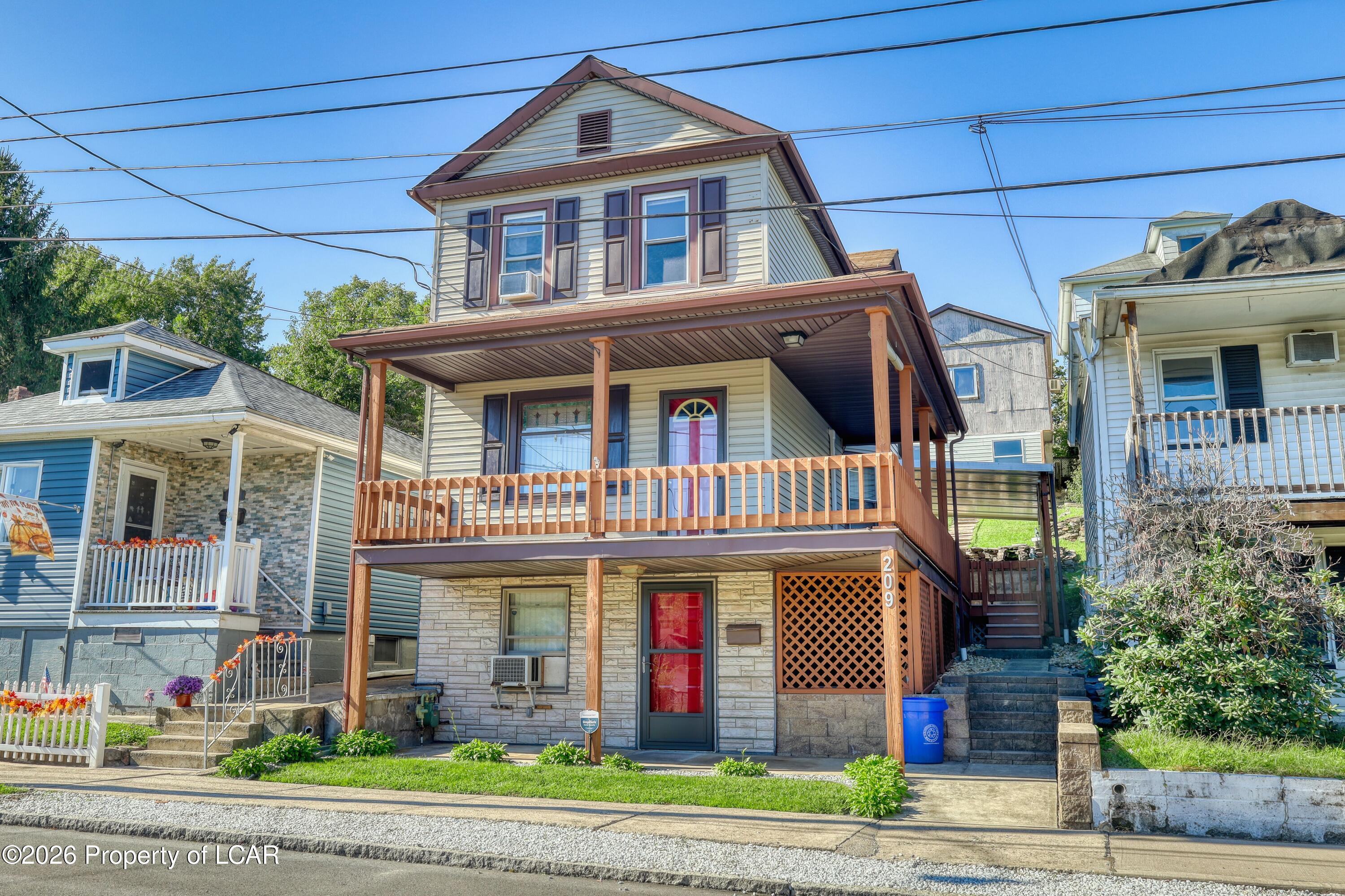 209 Bauer Street — photo