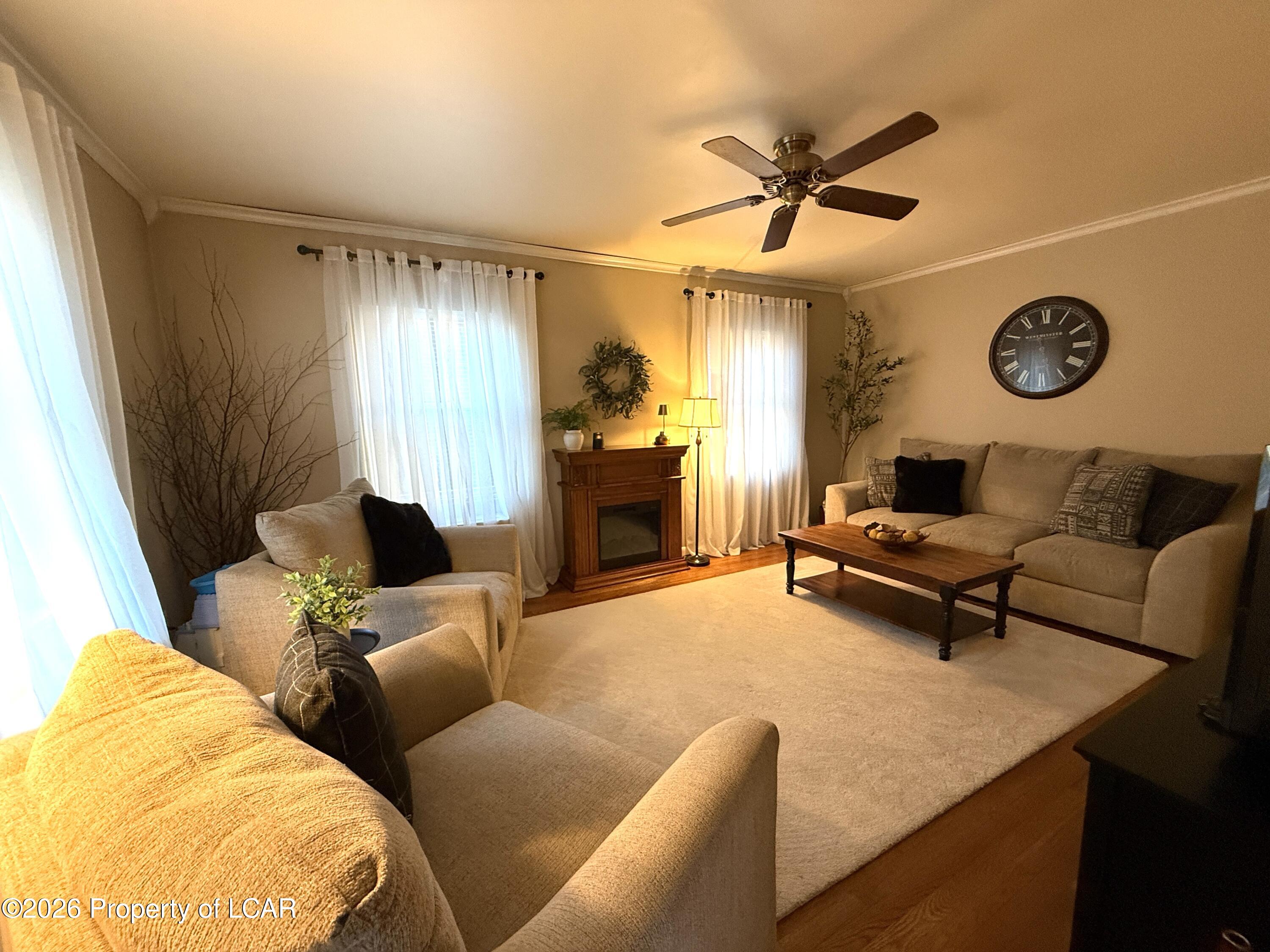 228 E Elm Street, Hazleton, PA 18201 — photo 2