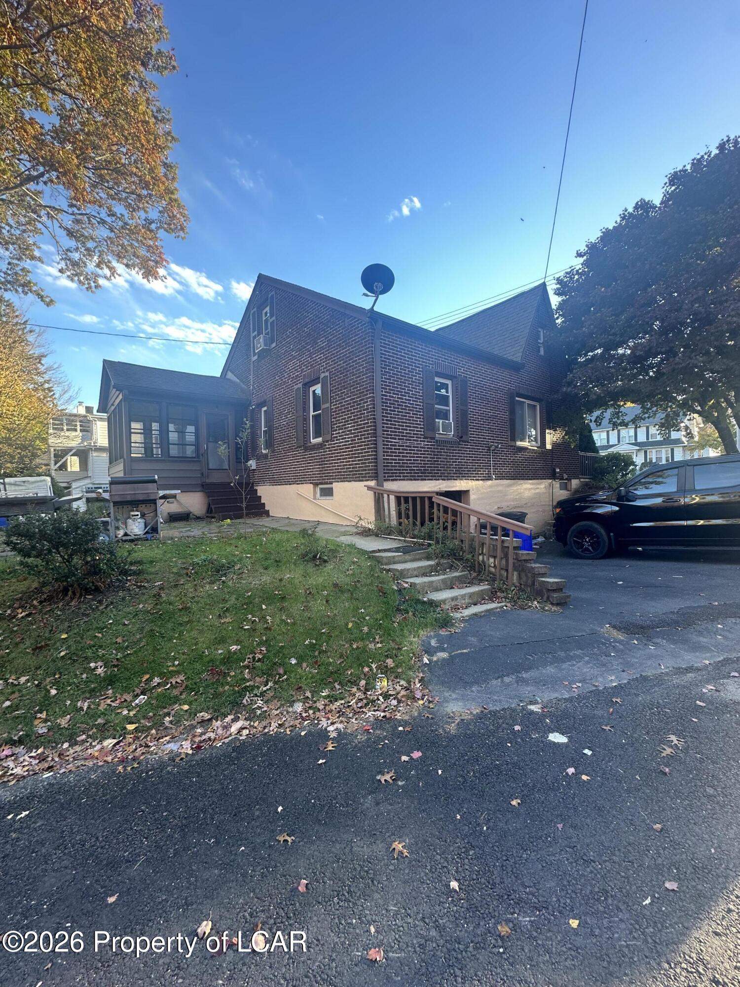 1007 E Broad Street, Hazleton, PA 18201 — photo 2