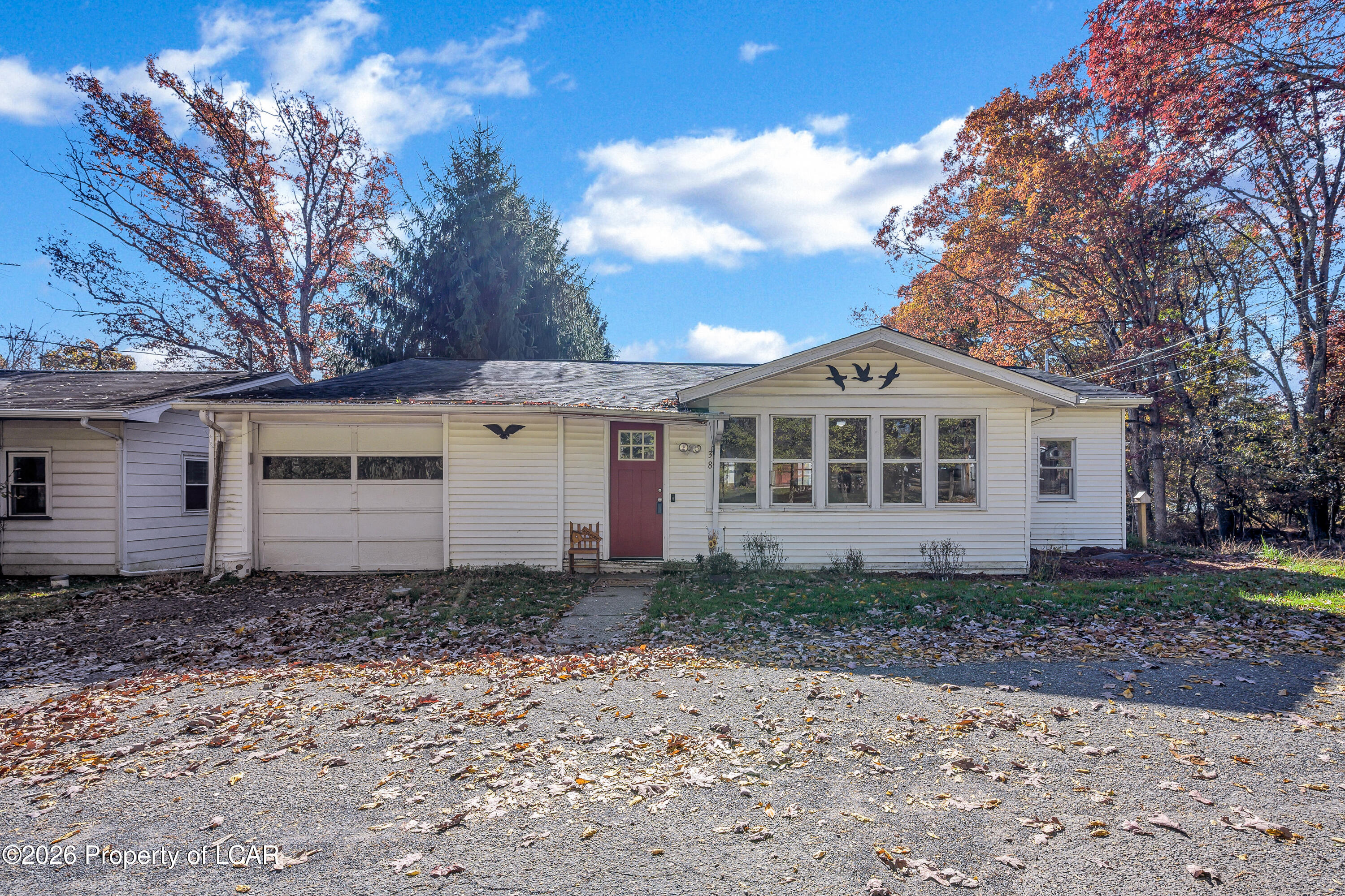 38 Lillian Drive — photo