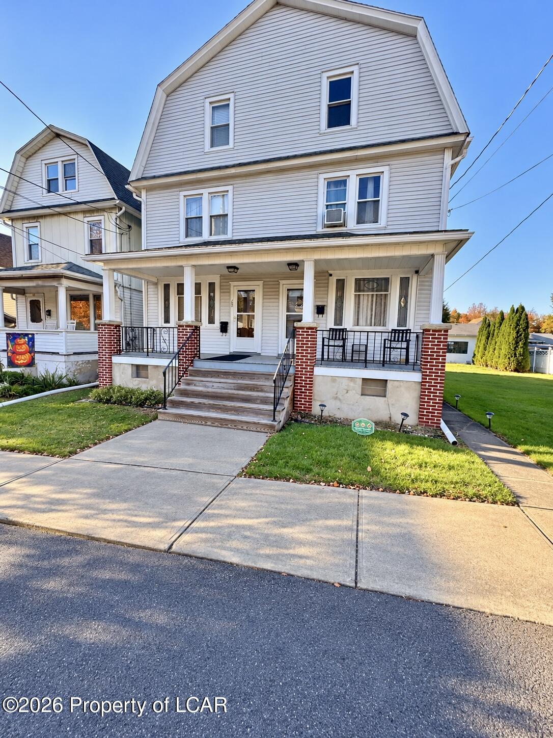 105 Barnes Street — photo