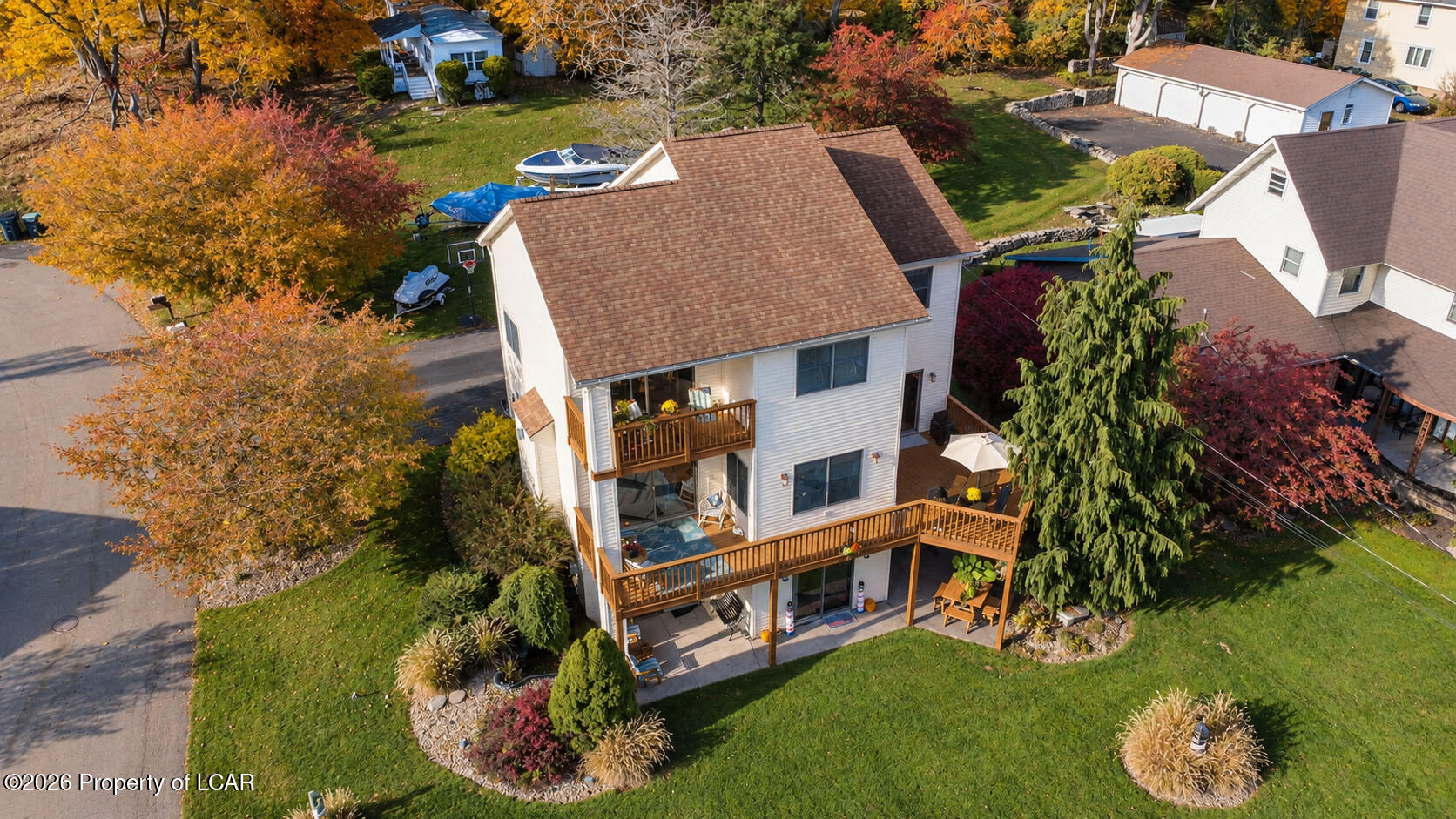 1428 Lakeside Drive — photo