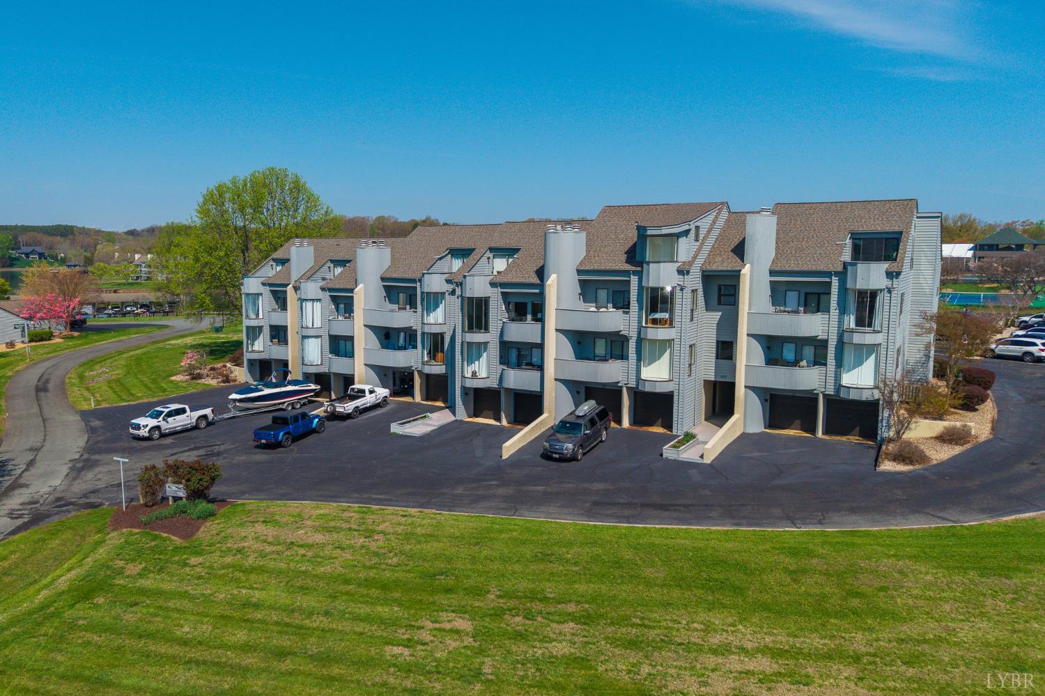 25 Clubhouse Towers Circle 707 — photo