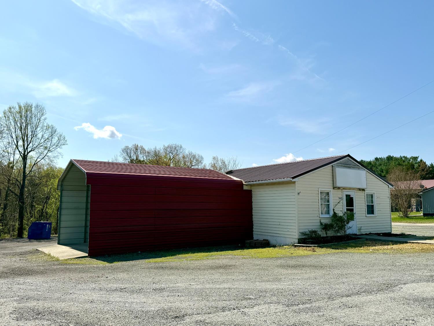 2091 S Amherst Hwy — photo