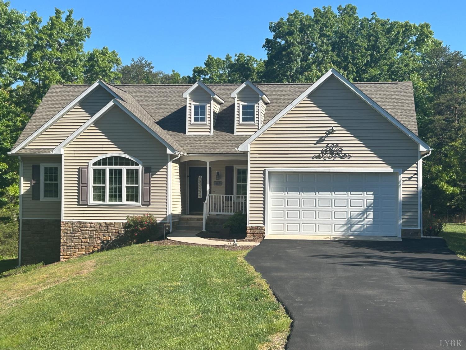147 Shawnee Court — photo