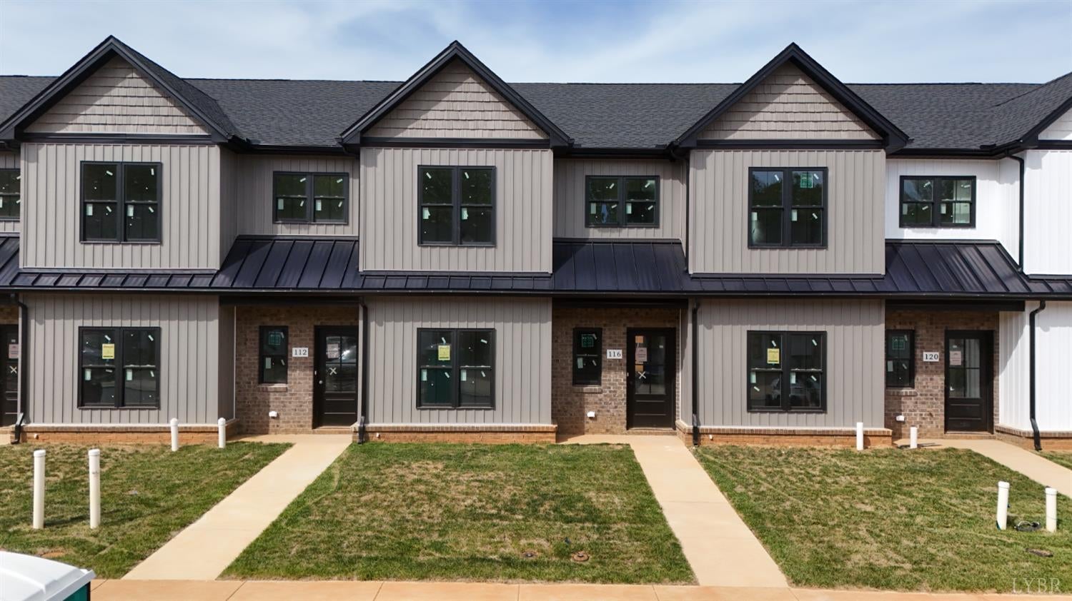 116 Luke Court — photo