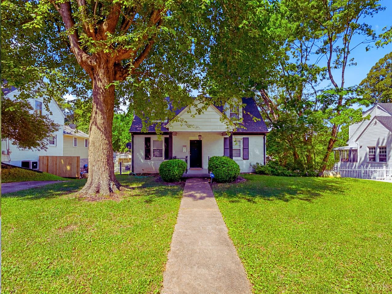 1009 Westview Drive — photo