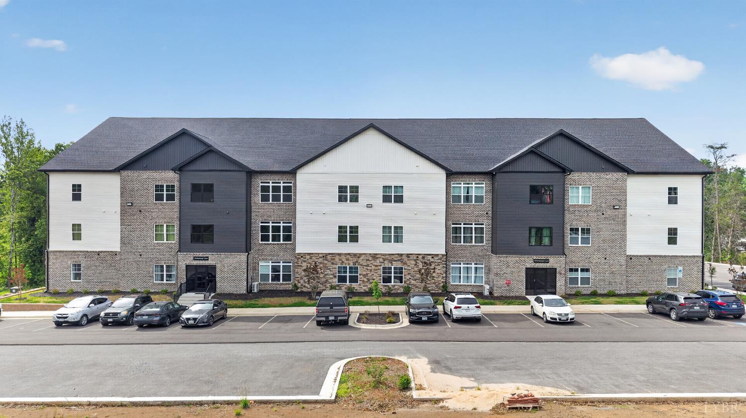 128 Brenleigh Court 207 — photo