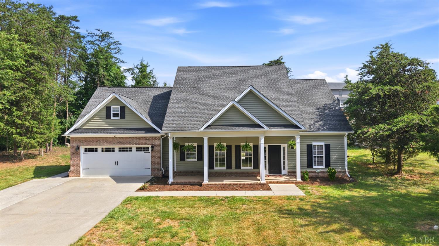 1305 Daltons Drive — photo