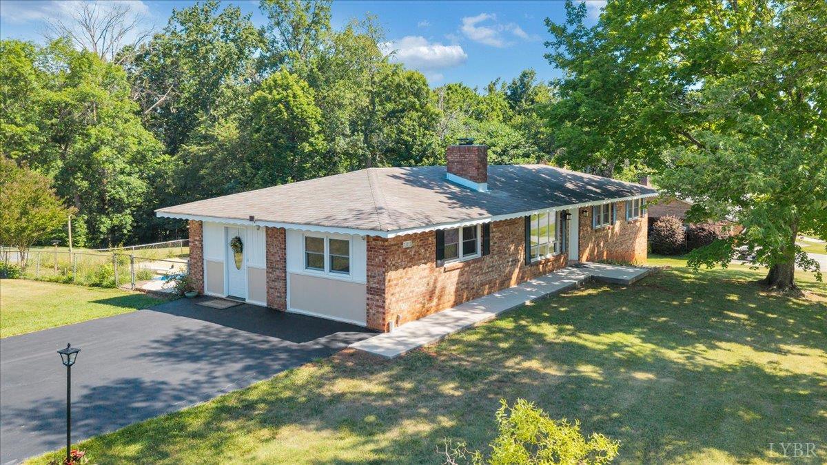 121 Ridgeview Road — photo