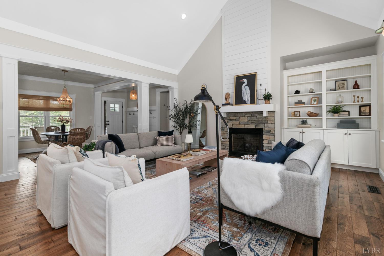 3515 Ridgecroft Drive — photo