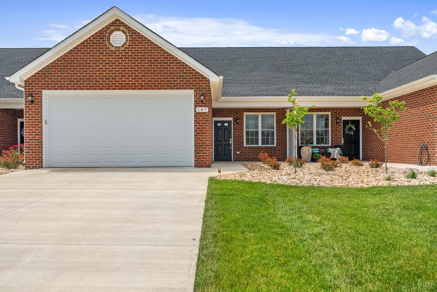 182 Villa Oak Circle — photo