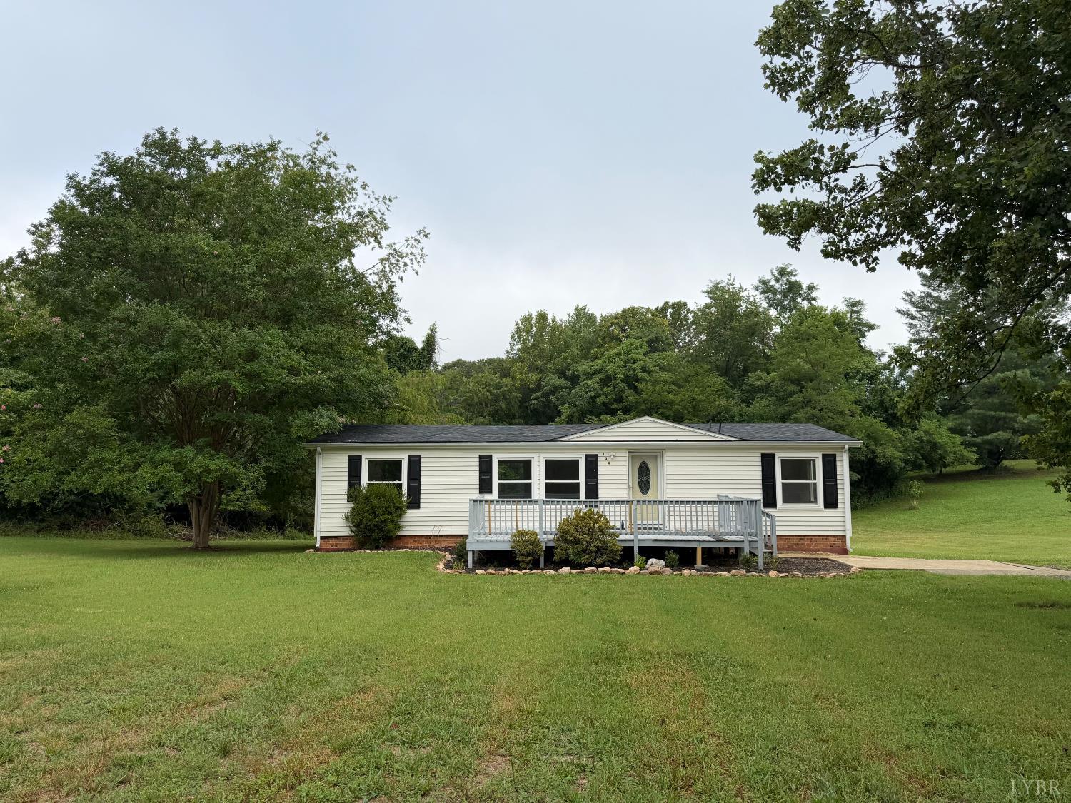 134 Johns Creek Road — photo