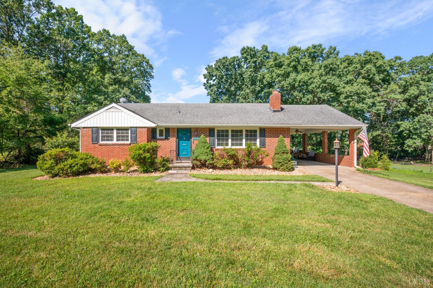 1228 Lakeview Drive — photo