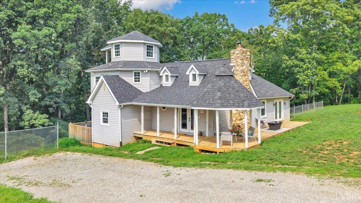 2154 Diamond Hill Road — photo